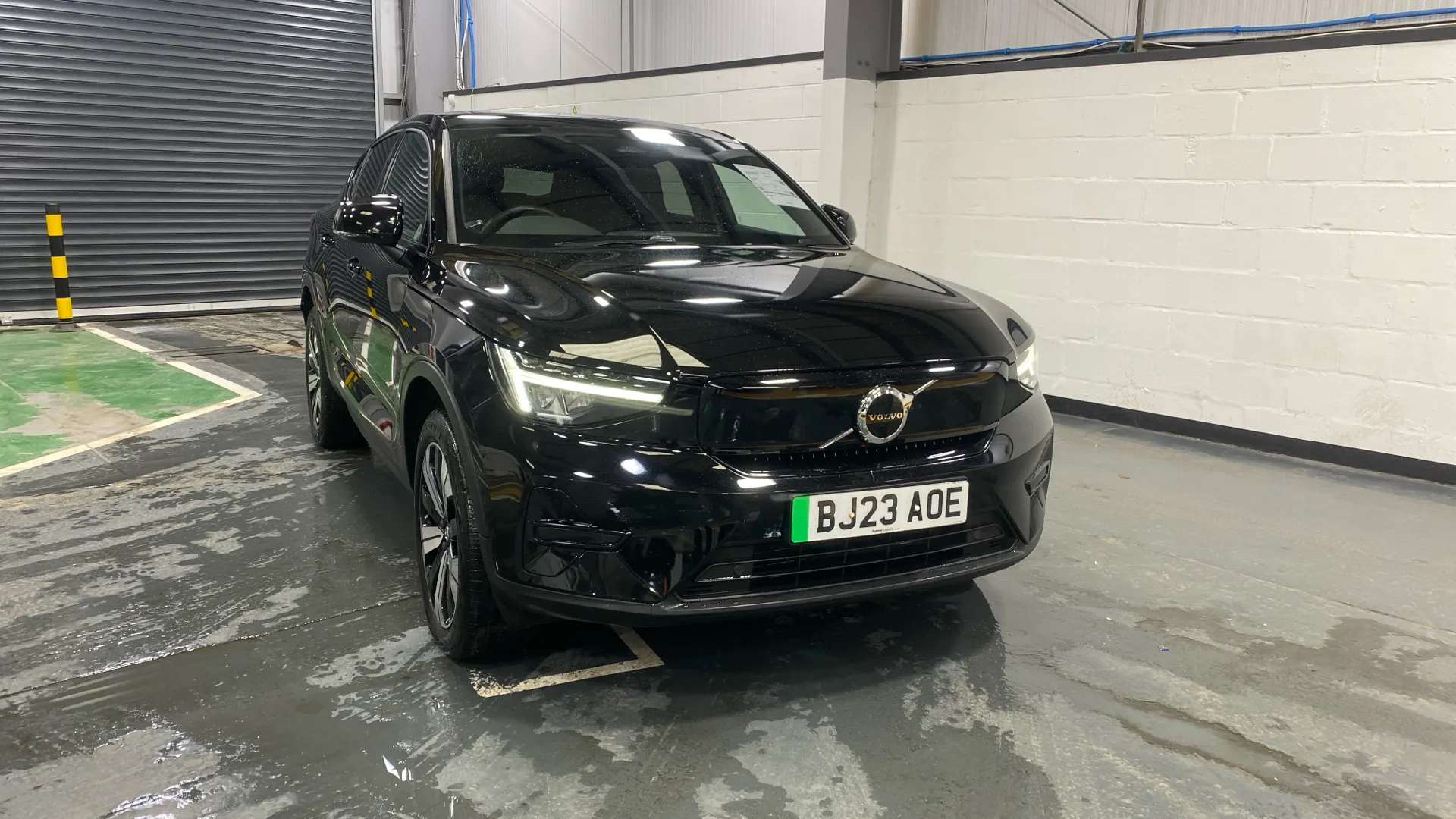 A 2023 VOLVO C40 170kW Recharge Core 69kWh Auto A 2023 VOLVO C40 170kW Recharge Core 69kWh Auto