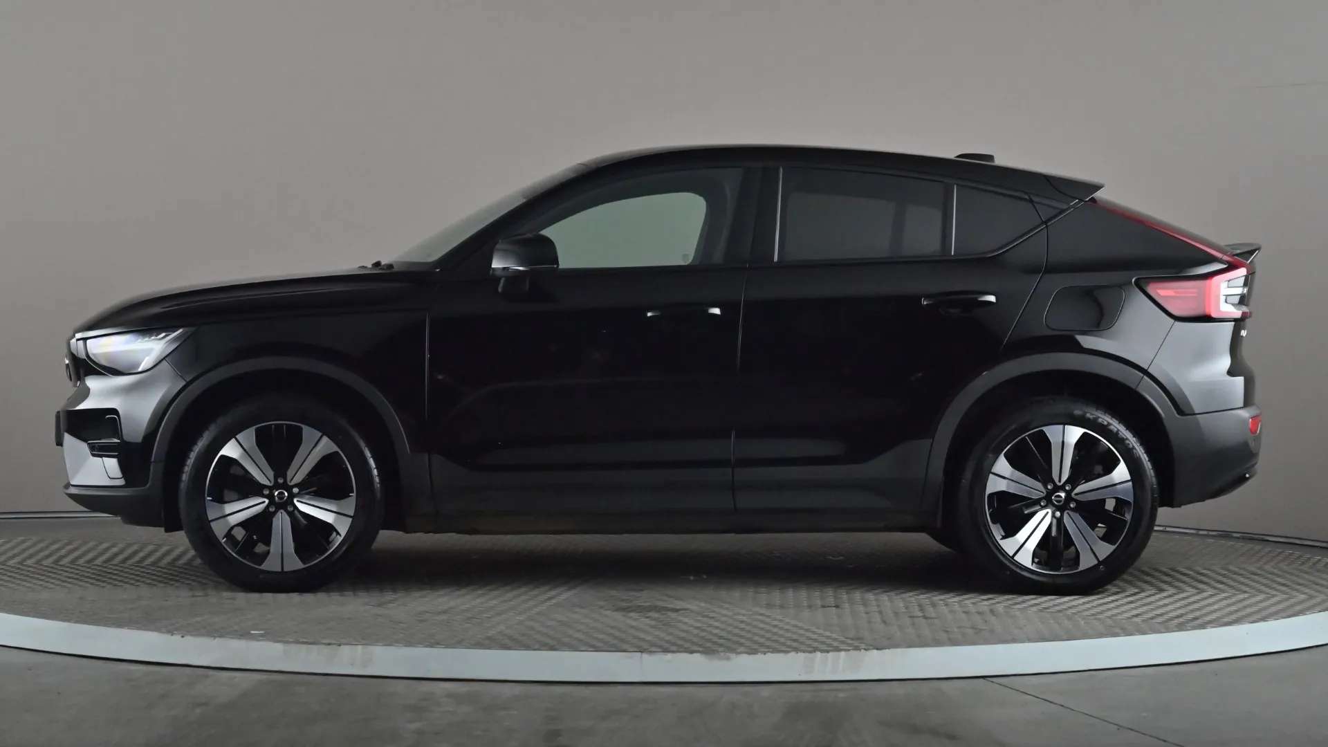 A 2023 VOLVO C40 170kW Recharge Core 69kWh Auto A 2023 VOLVO C40 170kW Recharge Core 69kWh Auto