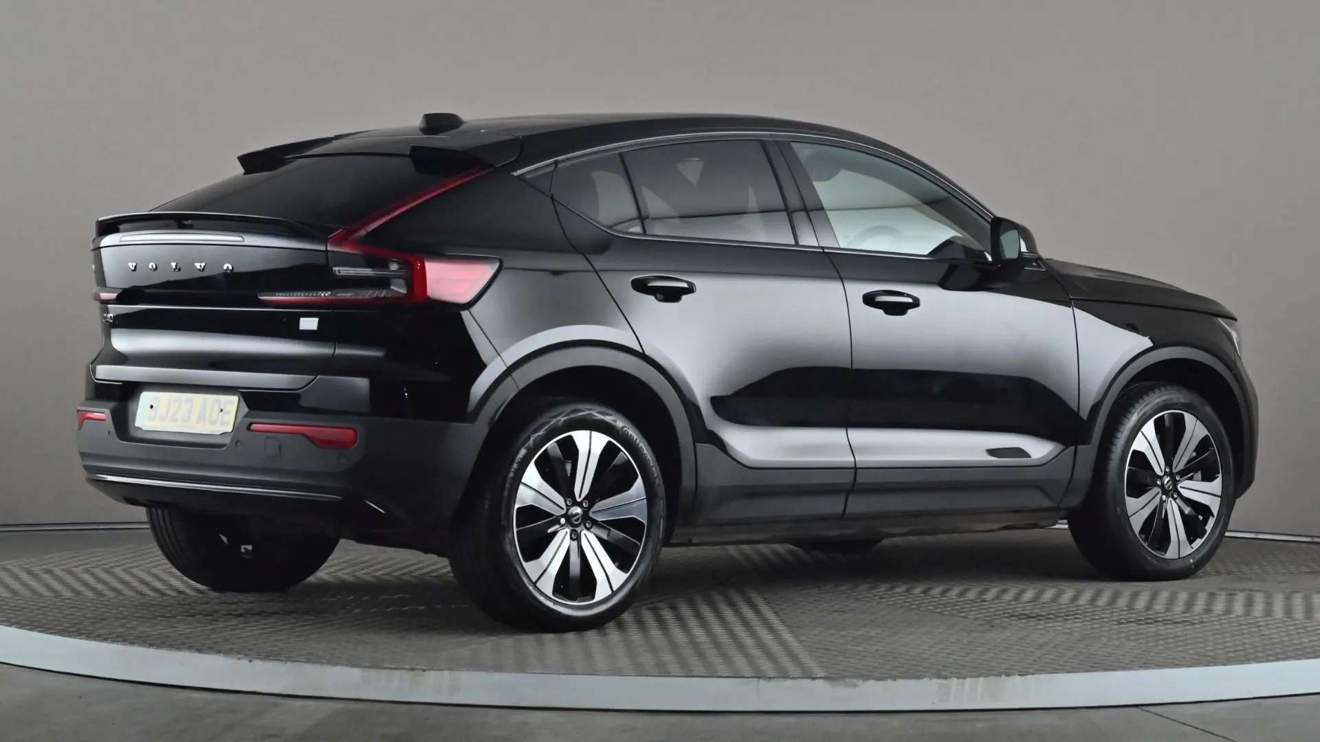 2023 VOLVO C40 2023 VOLVO C40