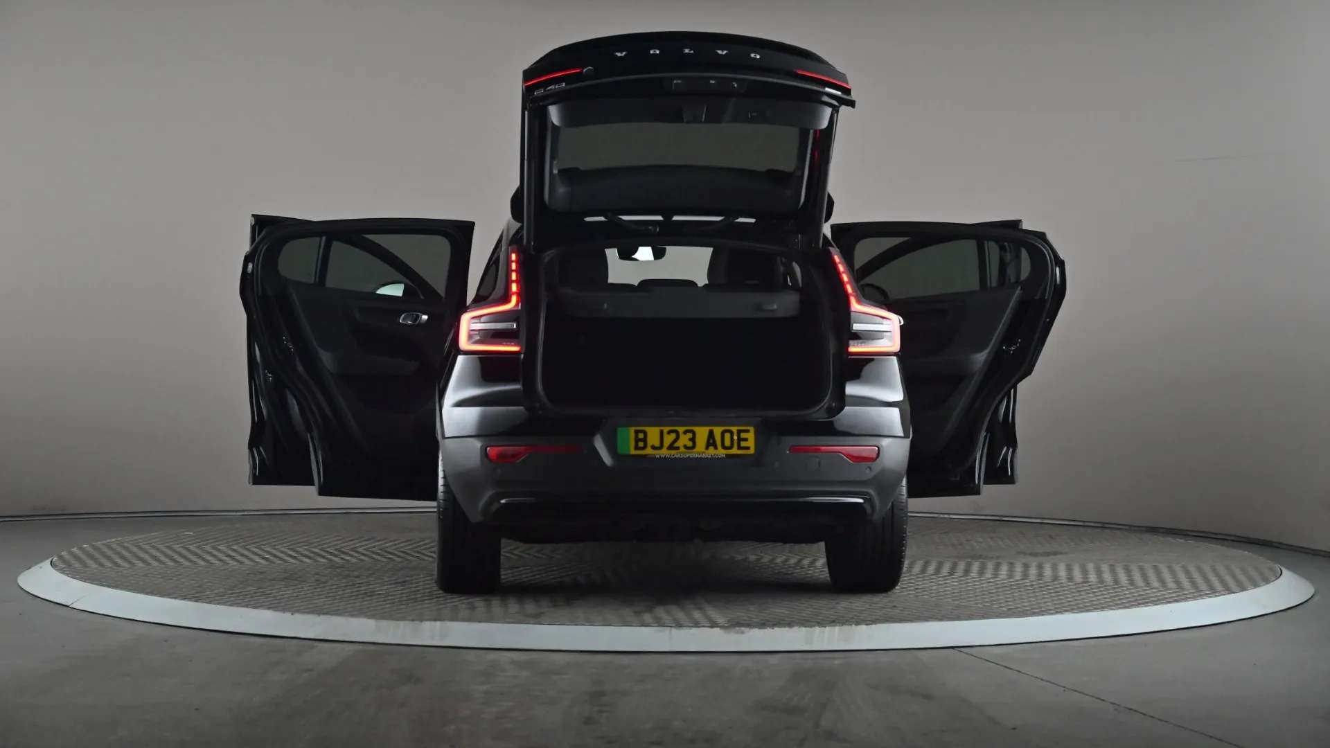 2023 VOLVO C40 2023 VOLVO C40