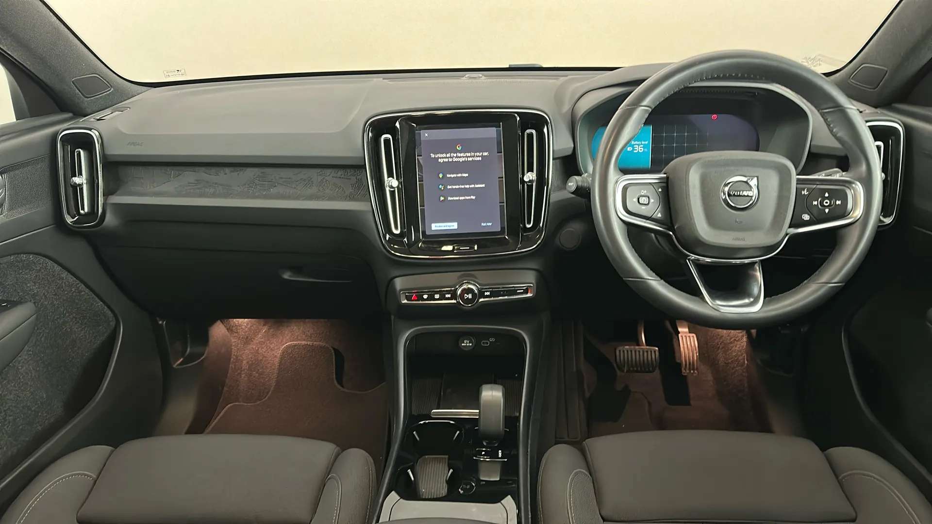 2023 VOLVO C40 2023 VOLVO C40