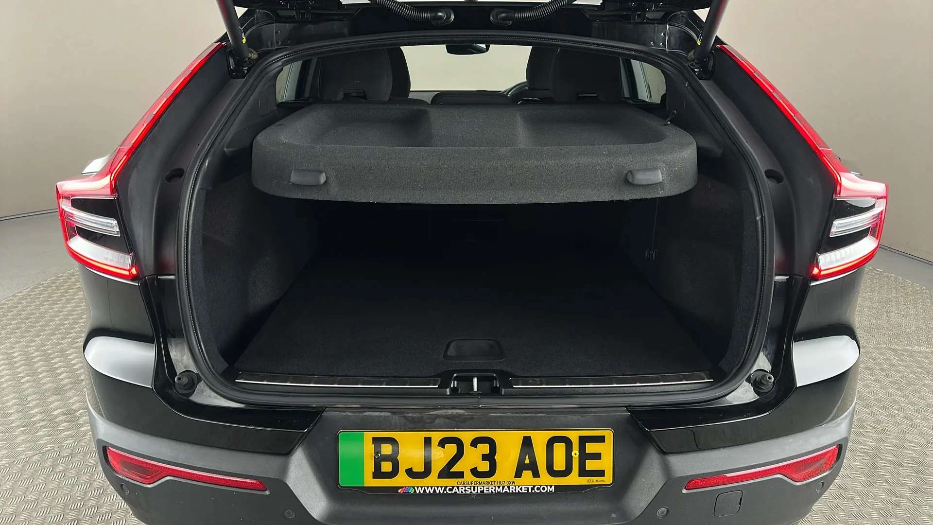 2023 VOLVO C40 2023 VOLVO C40