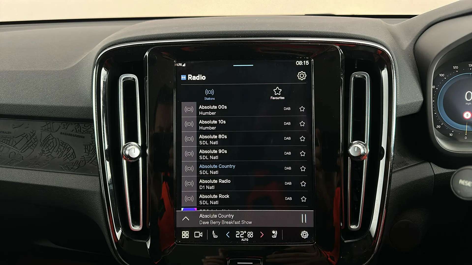 2023 VOLVO C40 2023 VOLVO C40