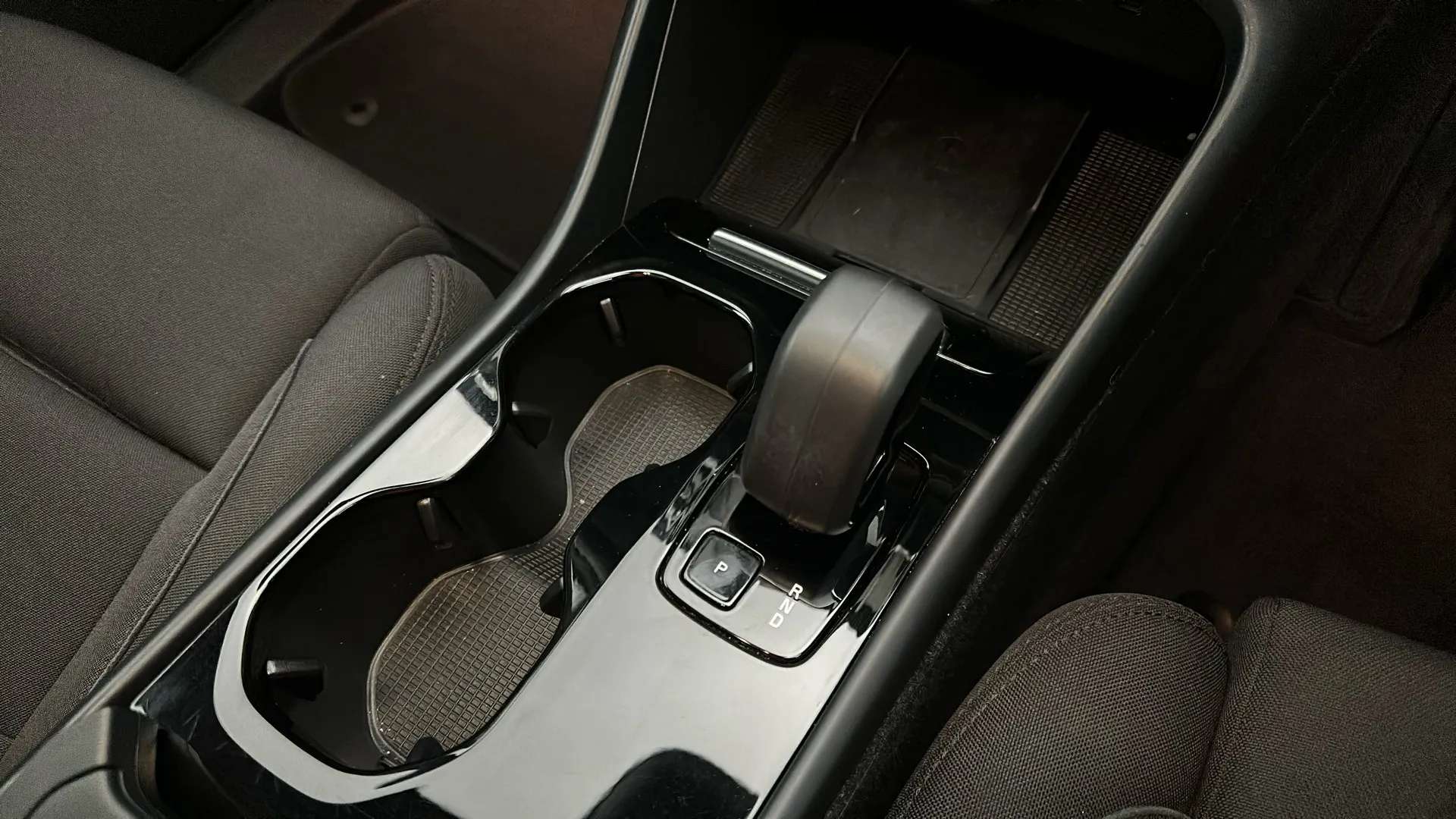 2023 VOLVO C40 2023 VOLVO C40