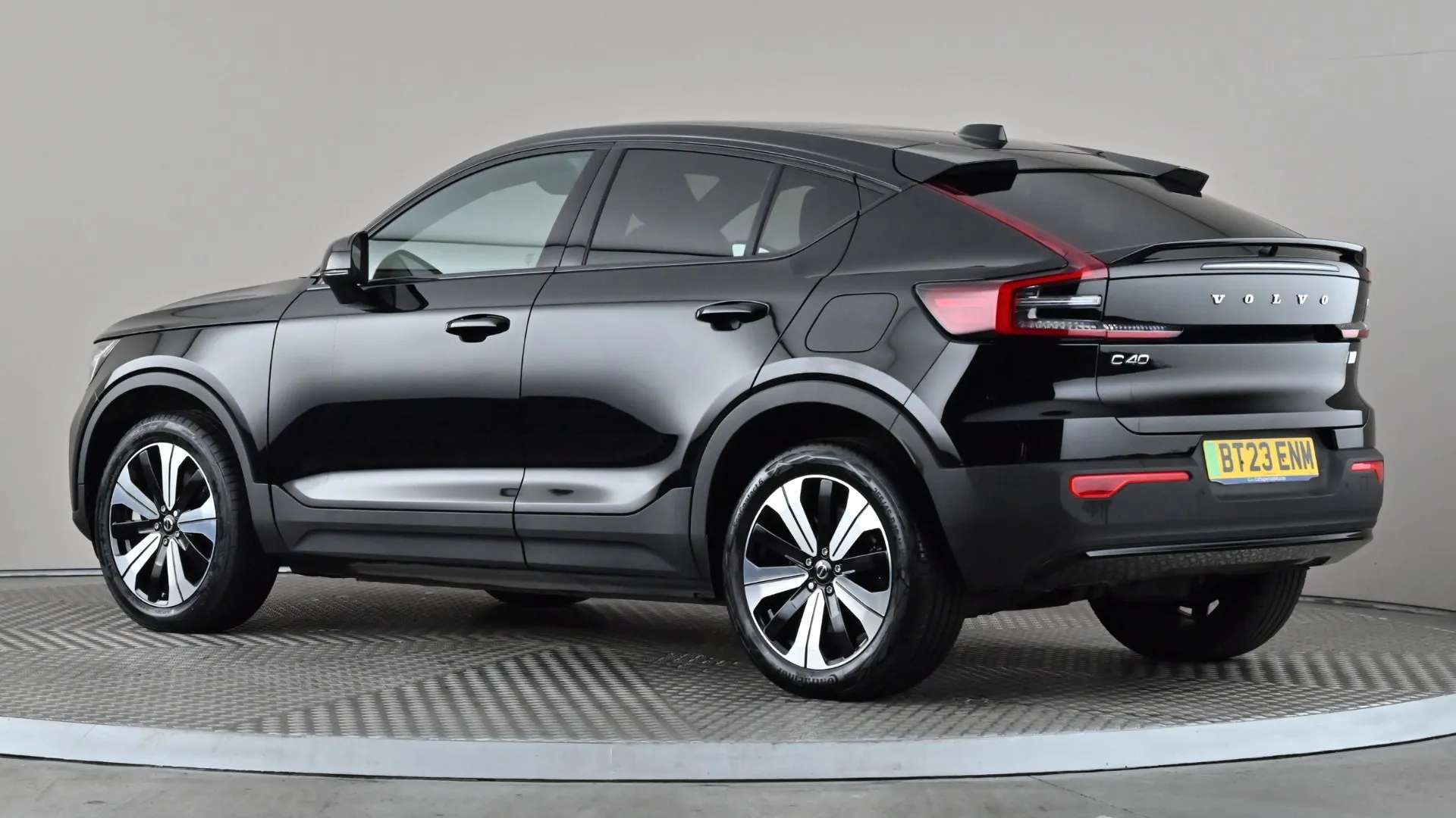 A 2023 VOLVO C40 170kW Recharge Core 69kWh Auto A 2023 VOLVO C40 170kW Recharge Core 69kWh Auto