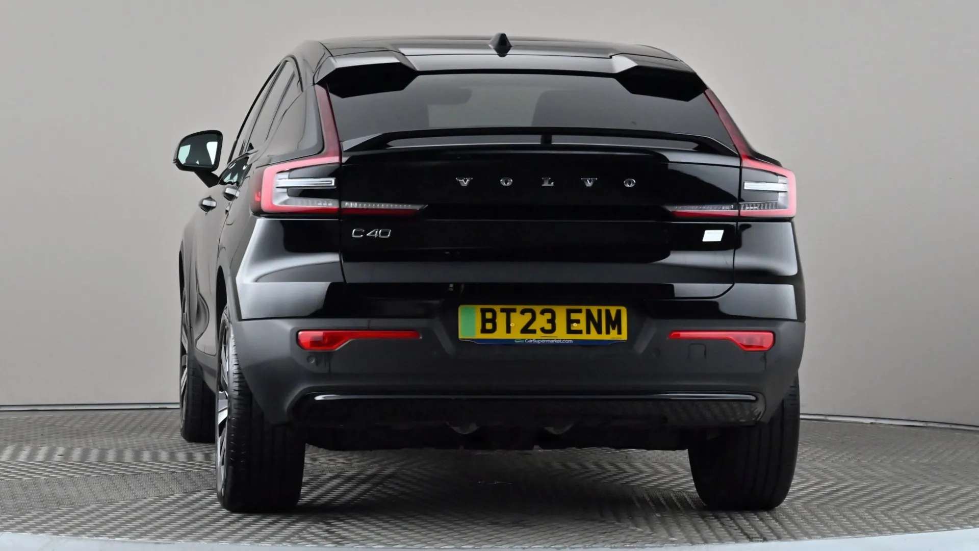 2023 VOLVO C40 2023 VOLVO C40