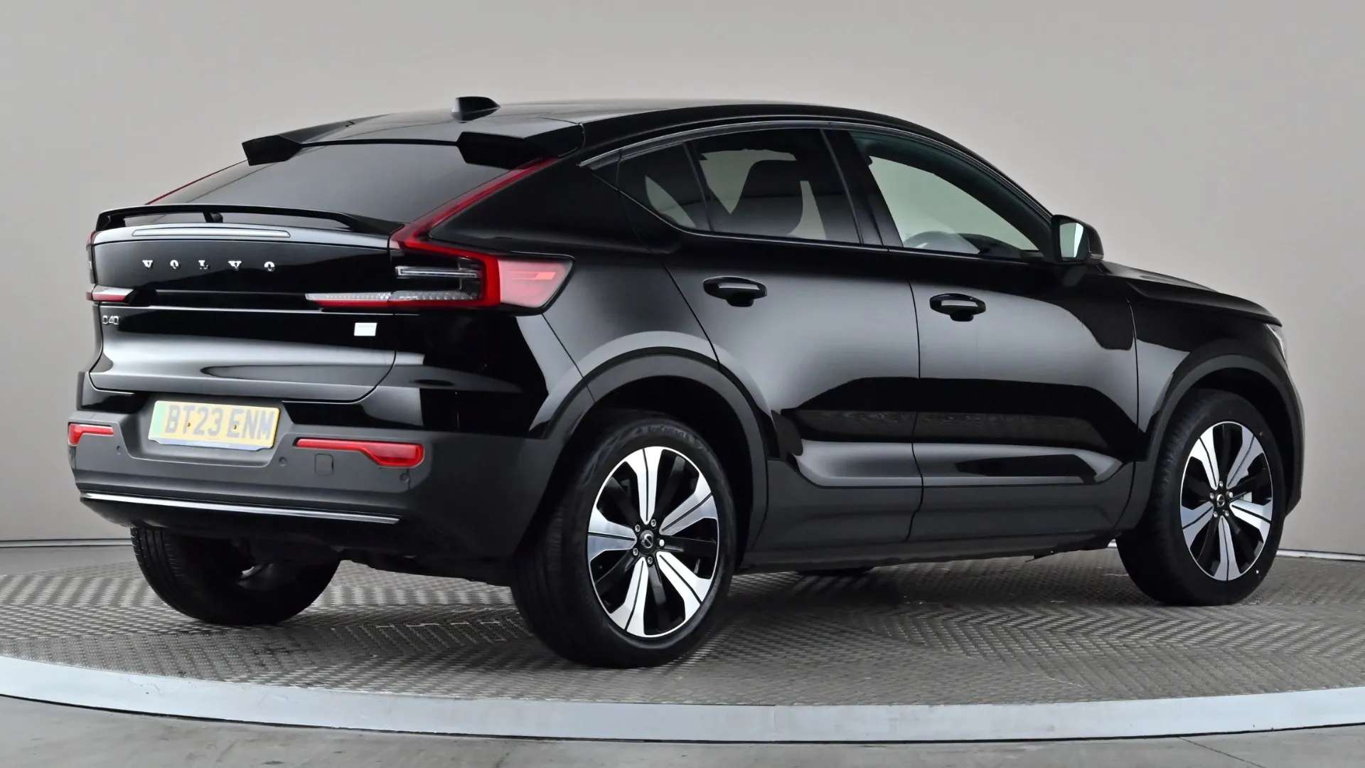 2023 VOLVO C40 2023 VOLVO C40