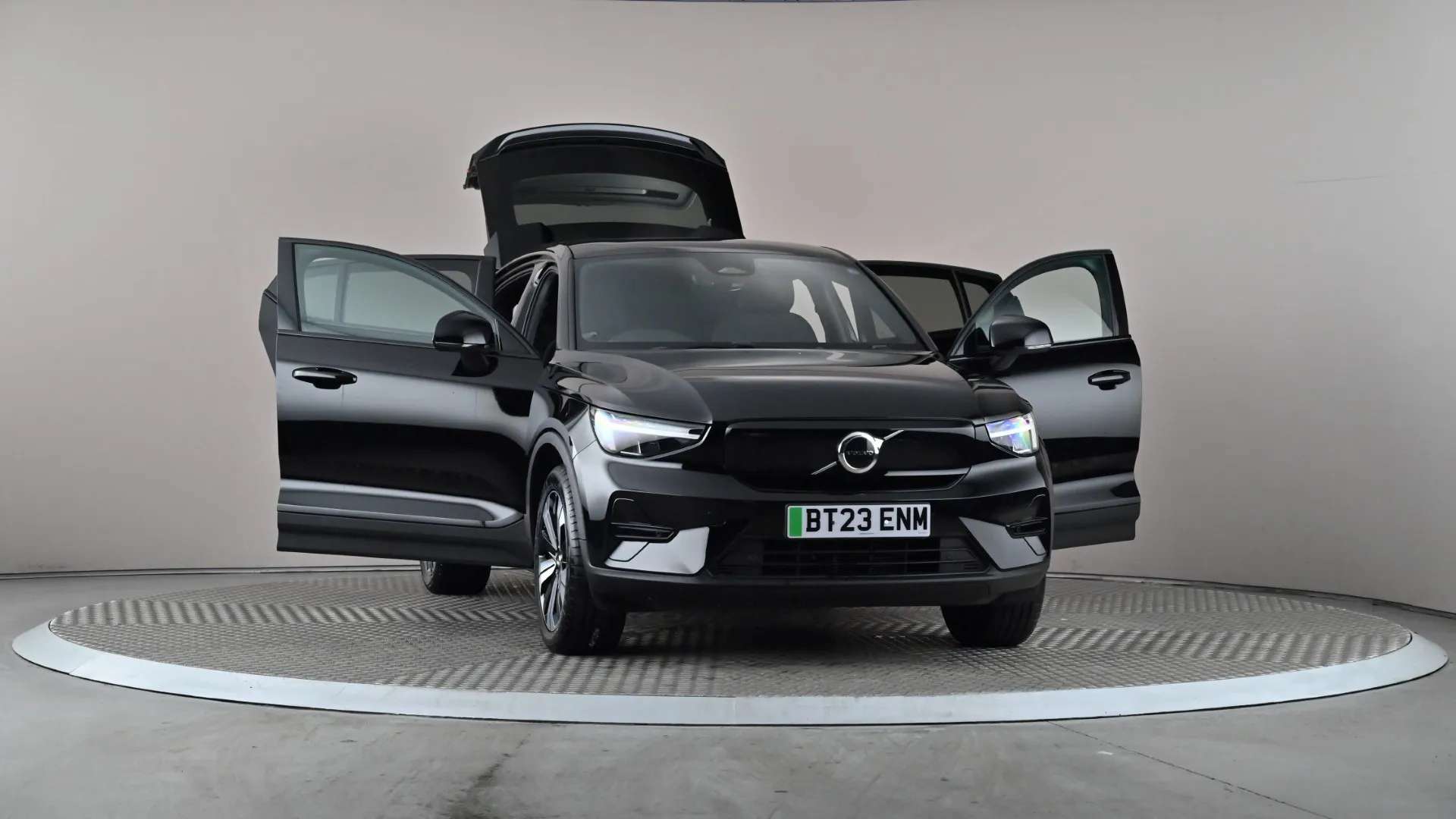 2023 VOLVO C40 2023 VOLVO C40