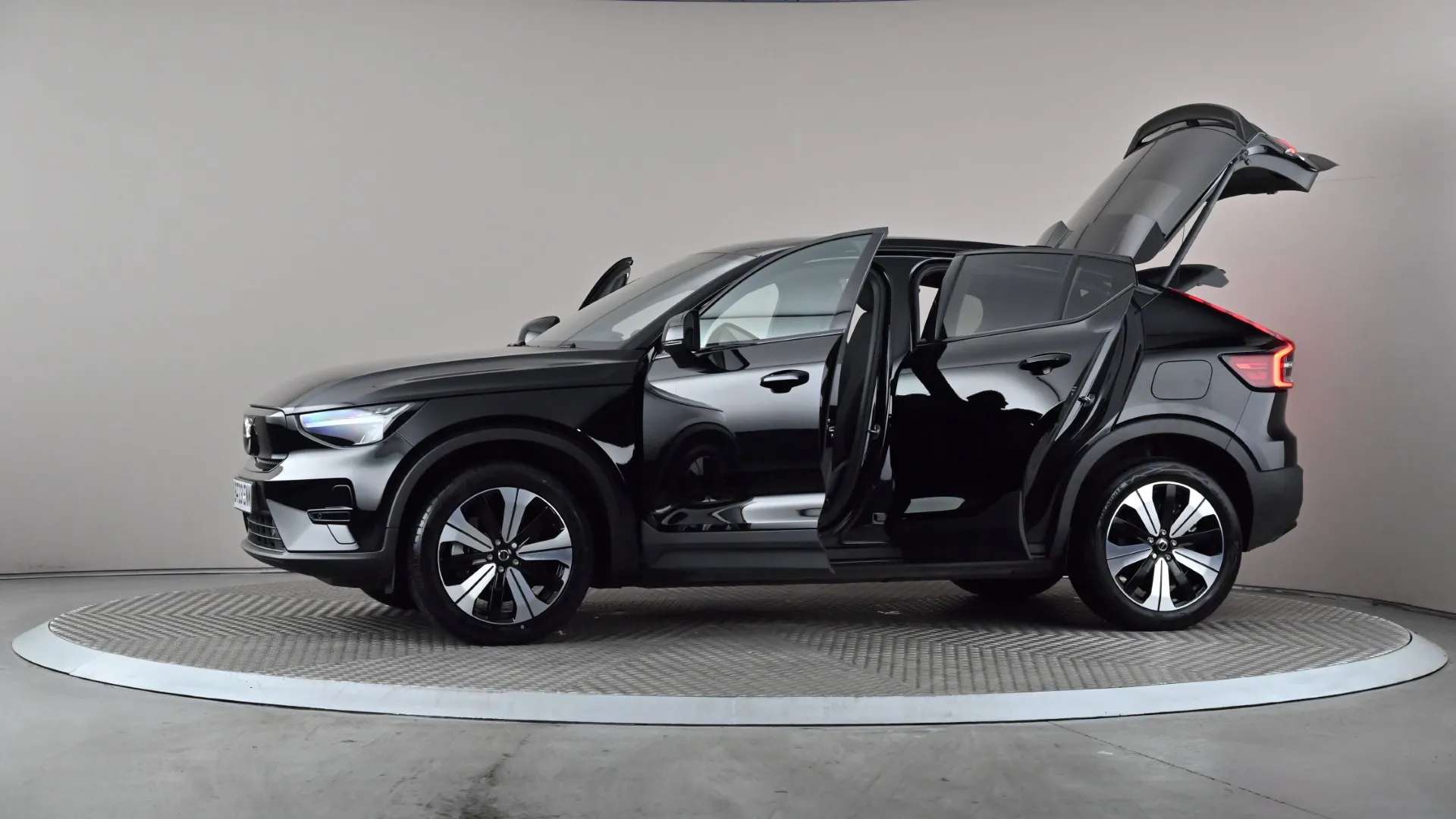 2023 VOLVO C40 2023 VOLVO C40