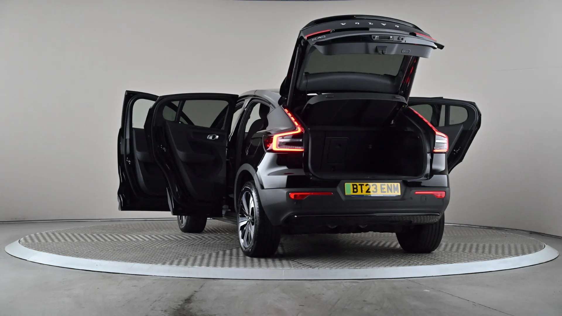 2023 VOLVO C40 2023 VOLVO C40