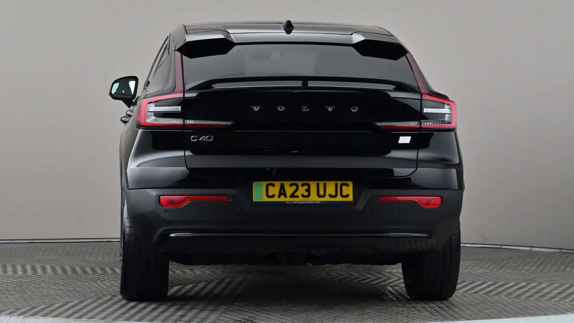 2023 VOLVO C40 2023 VOLVO C40