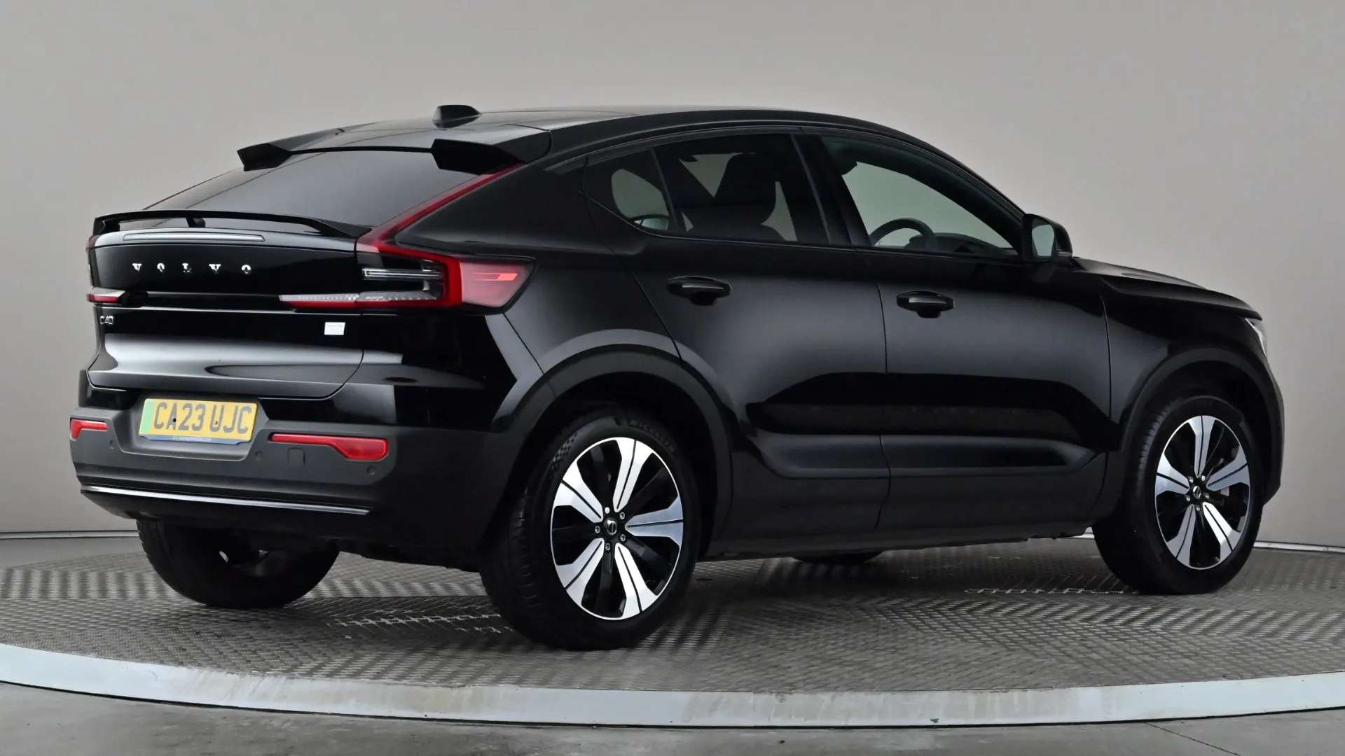 2023 VOLVO C40 2023 VOLVO C40