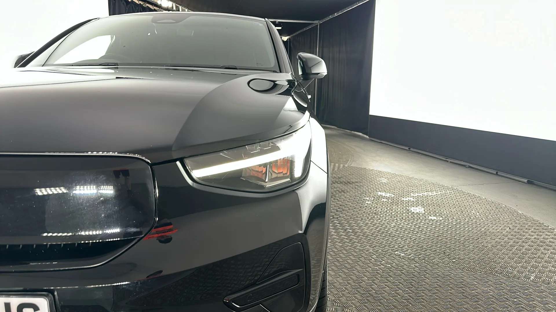 2023 VOLVO C40 2023 VOLVO C40