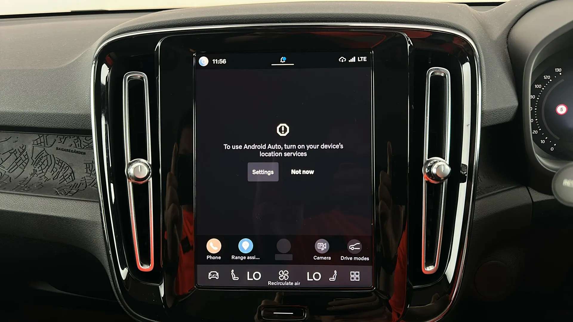 2023 VOLVO C40 2023 VOLVO C40