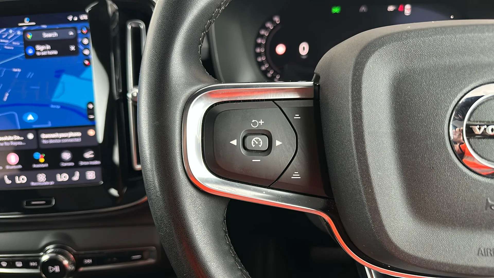 2023 VOLVO C40 2023 VOLVO C40