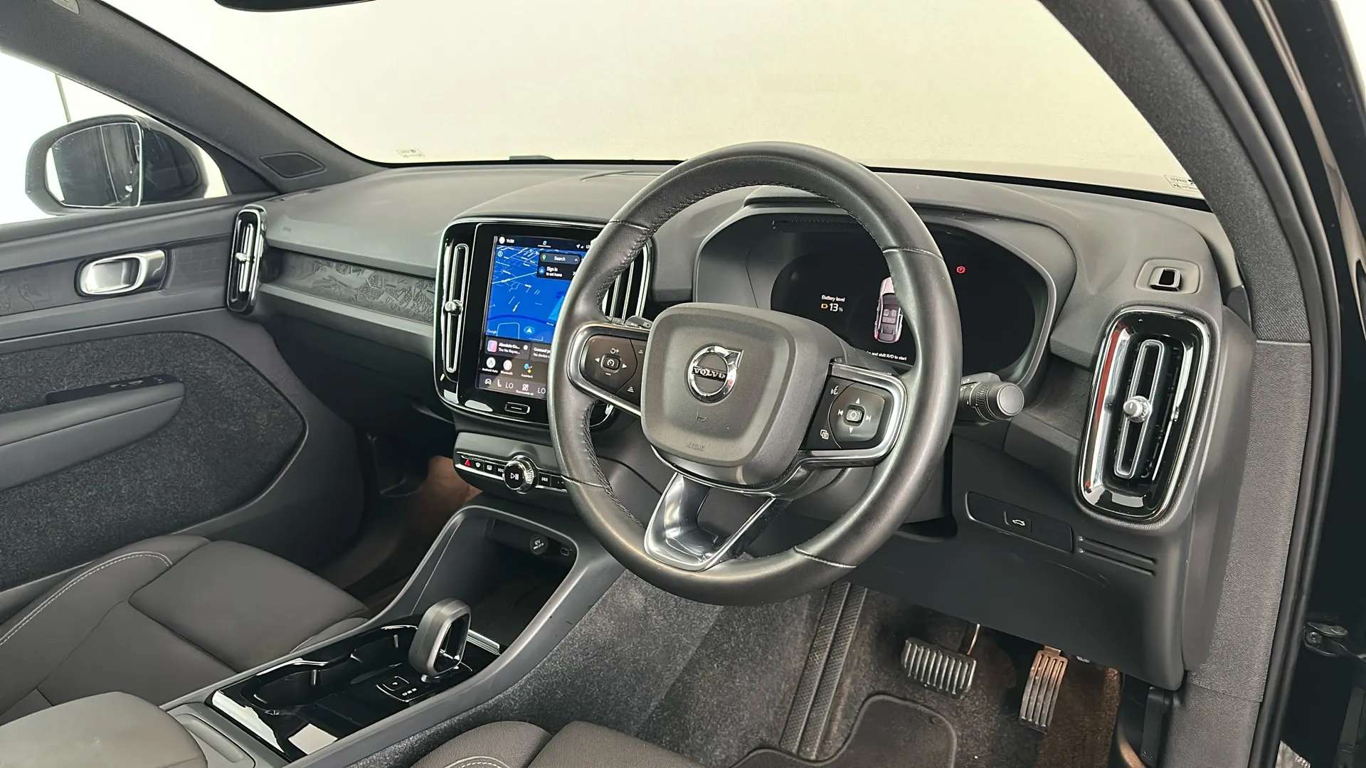 2023 VOLVO C40 2023 VOLVO C40