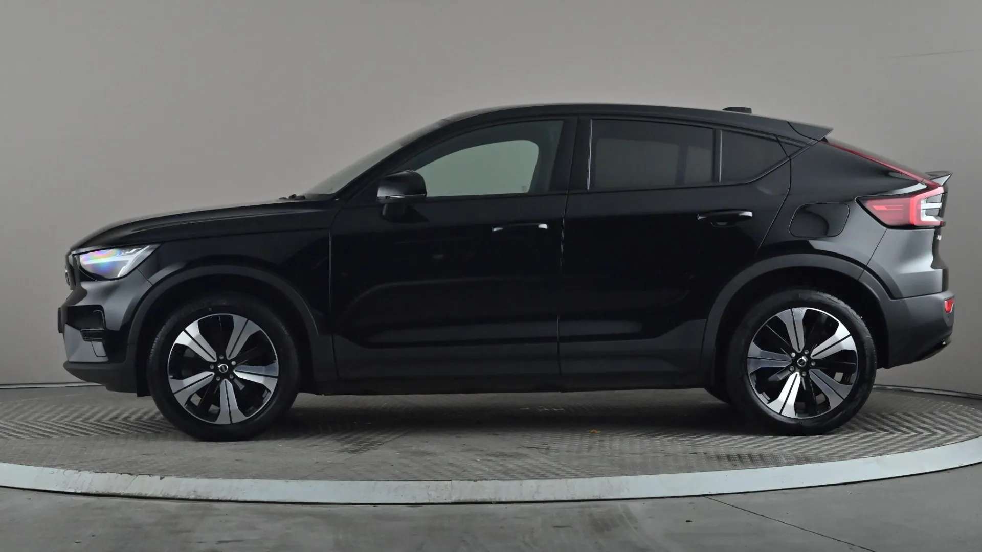 A 2022 VOLVO C40 170kW Recharge Core 69kWh Auto A 2022 VOLVO C40 170kW Recharge Core 69kWh Auto