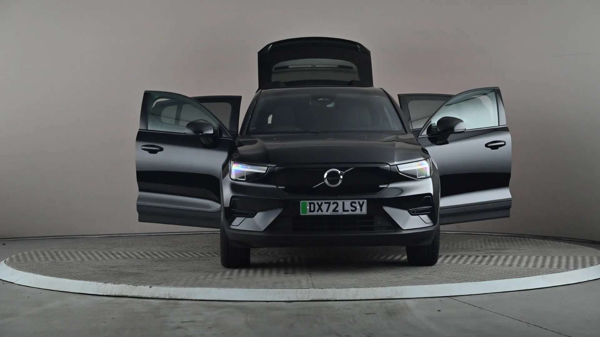 2022 VOLVO C40 2022 VOLVO C40