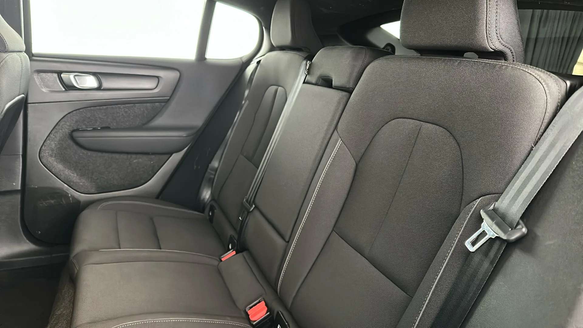 2022 VOLVO C40 2022 VOLVO C40