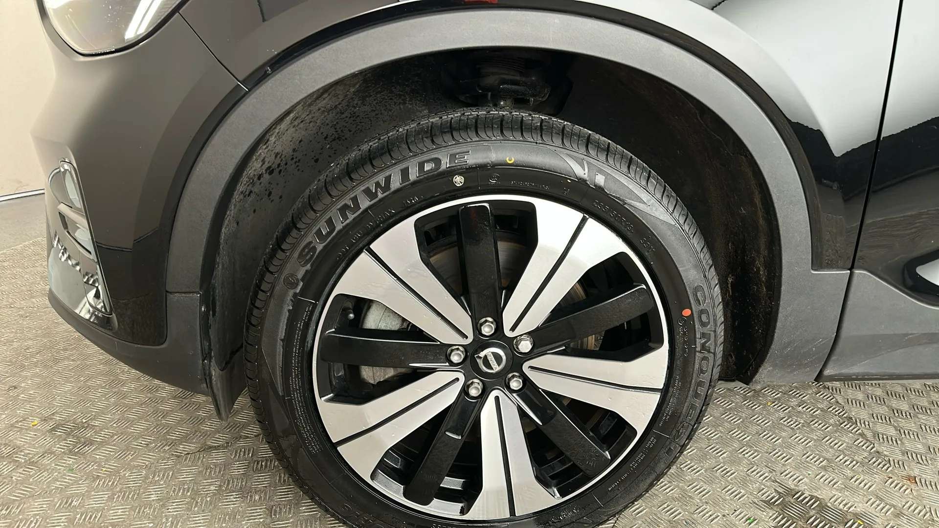 2022 VOLVO C40 2022 VOLVO C40