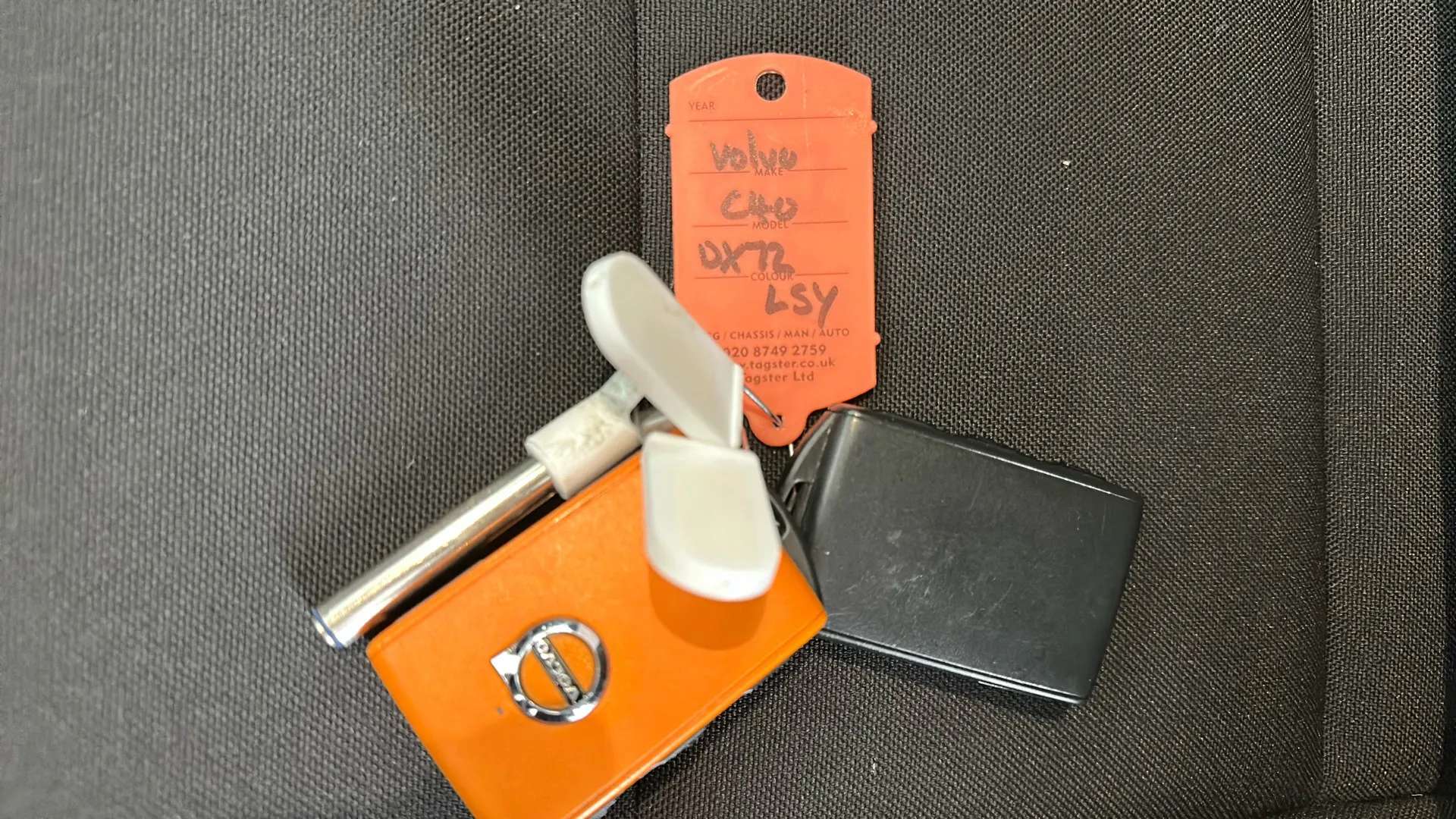 2022 VOLVO C40 2022 VOLVO C40