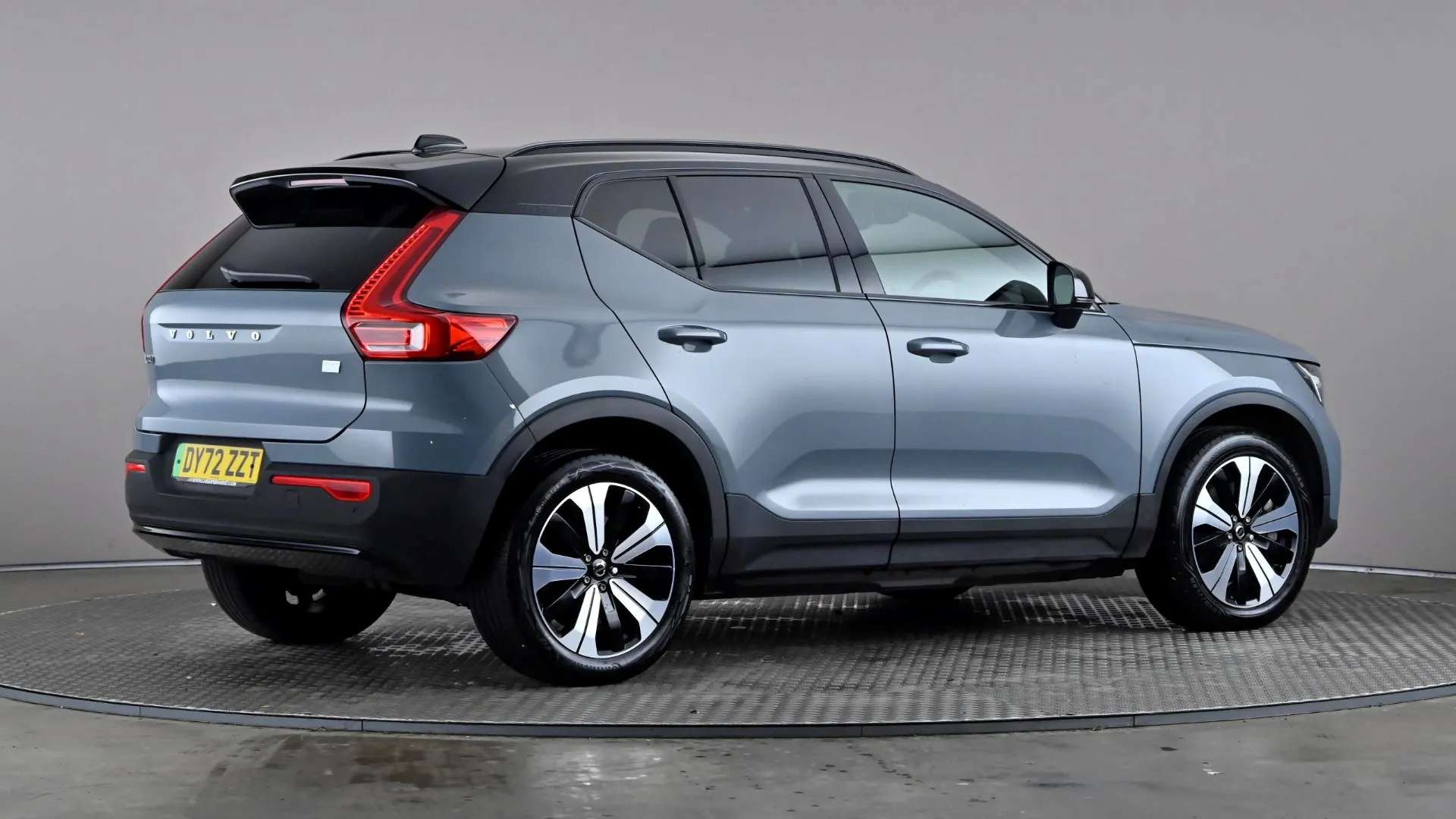2022 VOLVO XC40 2022 VOLVO XC40