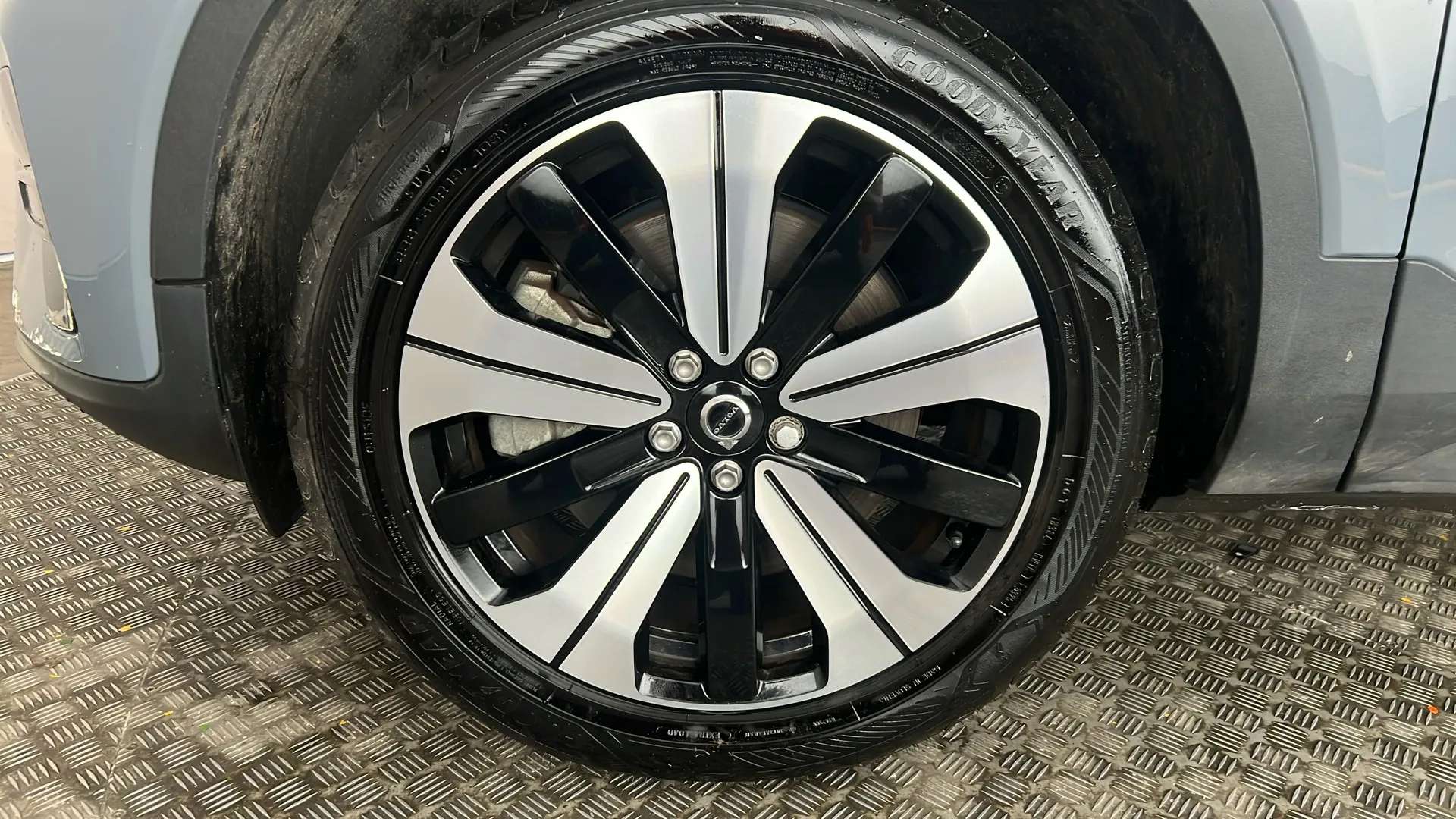 2022 VOLVO XC40 2022 VOLVO XC40