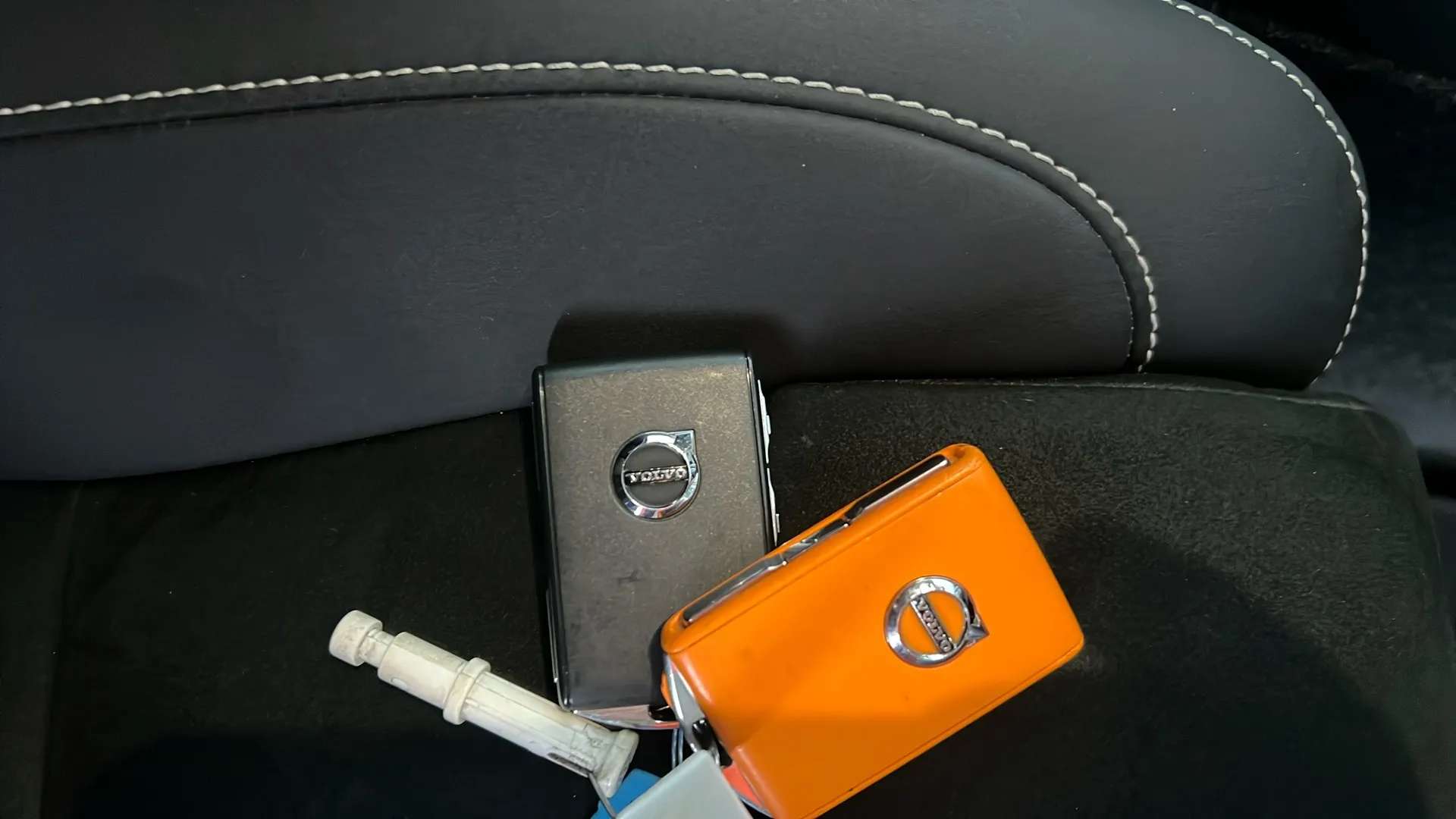 2022 VOLVO XC40 2022 VOLVO XC40