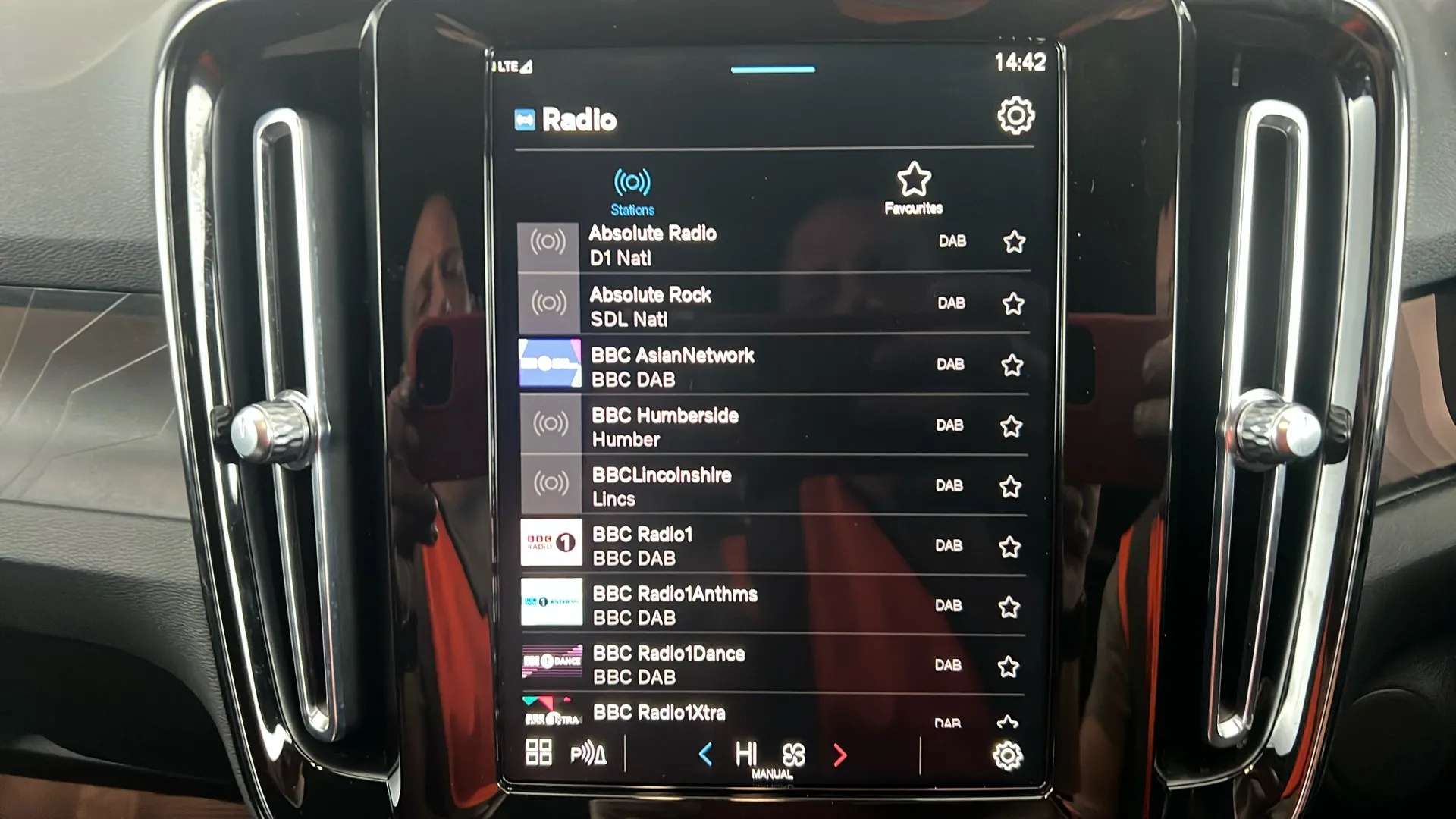 2022 VOLVO XC40 2022 VOLVO XC40