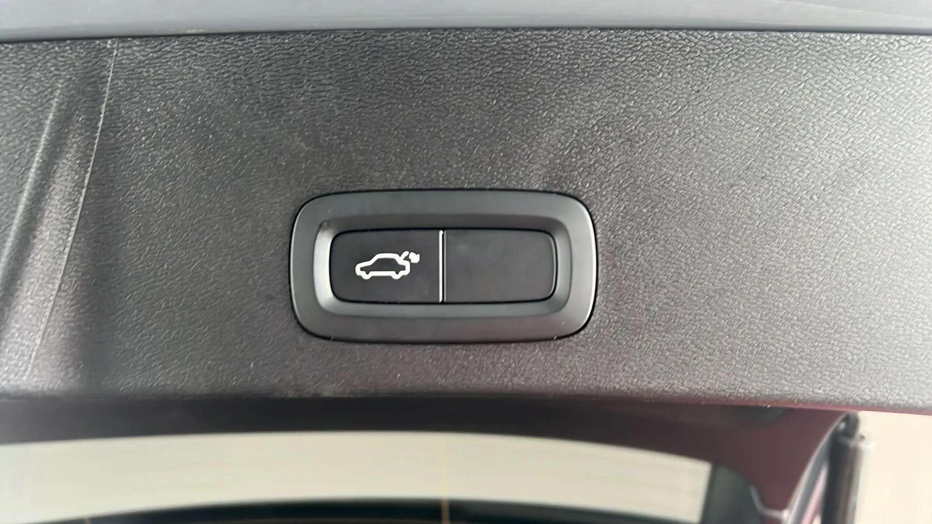 2022 VOLVO XC40 2022 VOLVO XC40