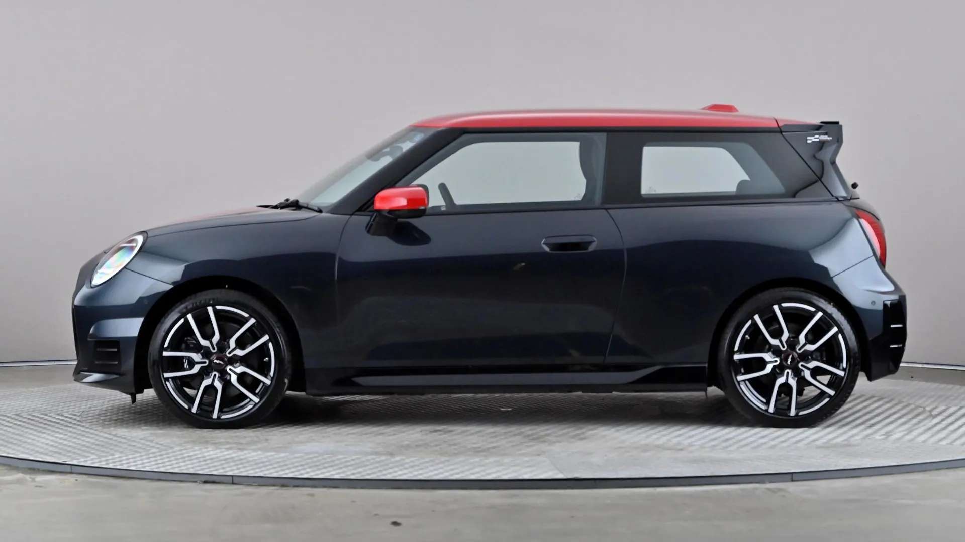 A 2025 MINI COOPER 160kW SE Sport 54kWh Auto A 2025 MINI COOPER 160kW SE Sport 54kWh Auto