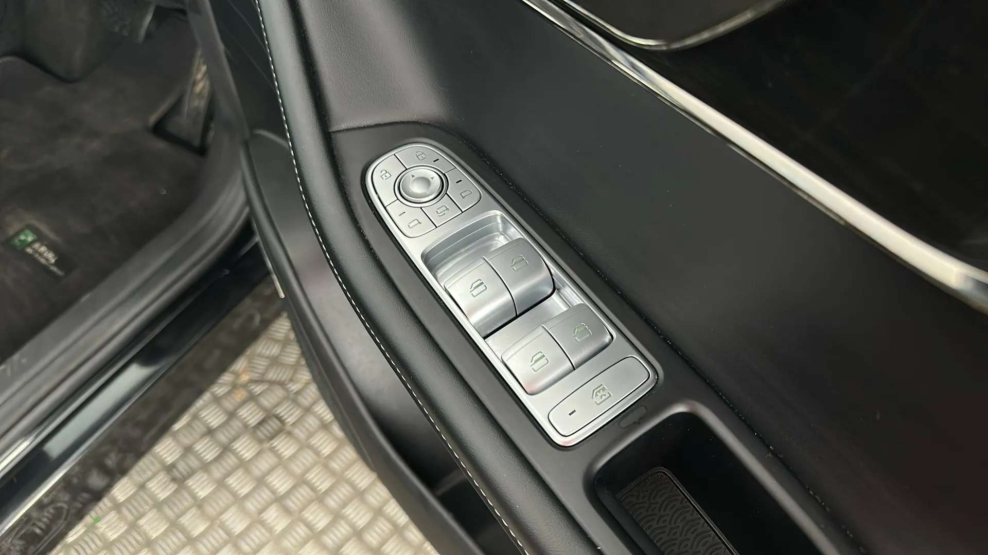 2025 OMODA 5 2025 OMODA 5