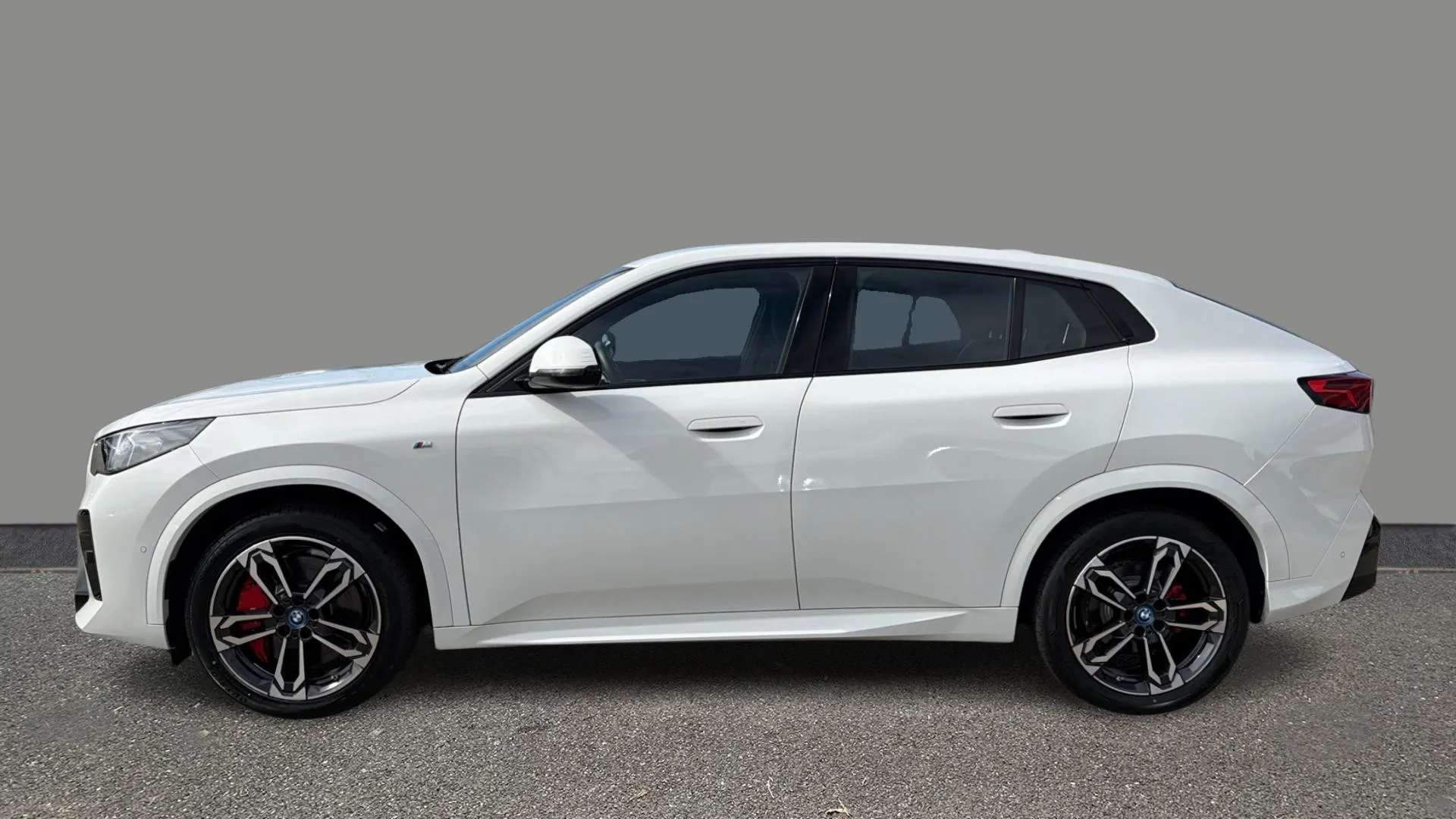A 2025 BMW IX2 230kW xDrive30 M Sport 65kWh Auto A 2025 BMW IX2 230kW xDrive30 M Sport 65kWh Auto