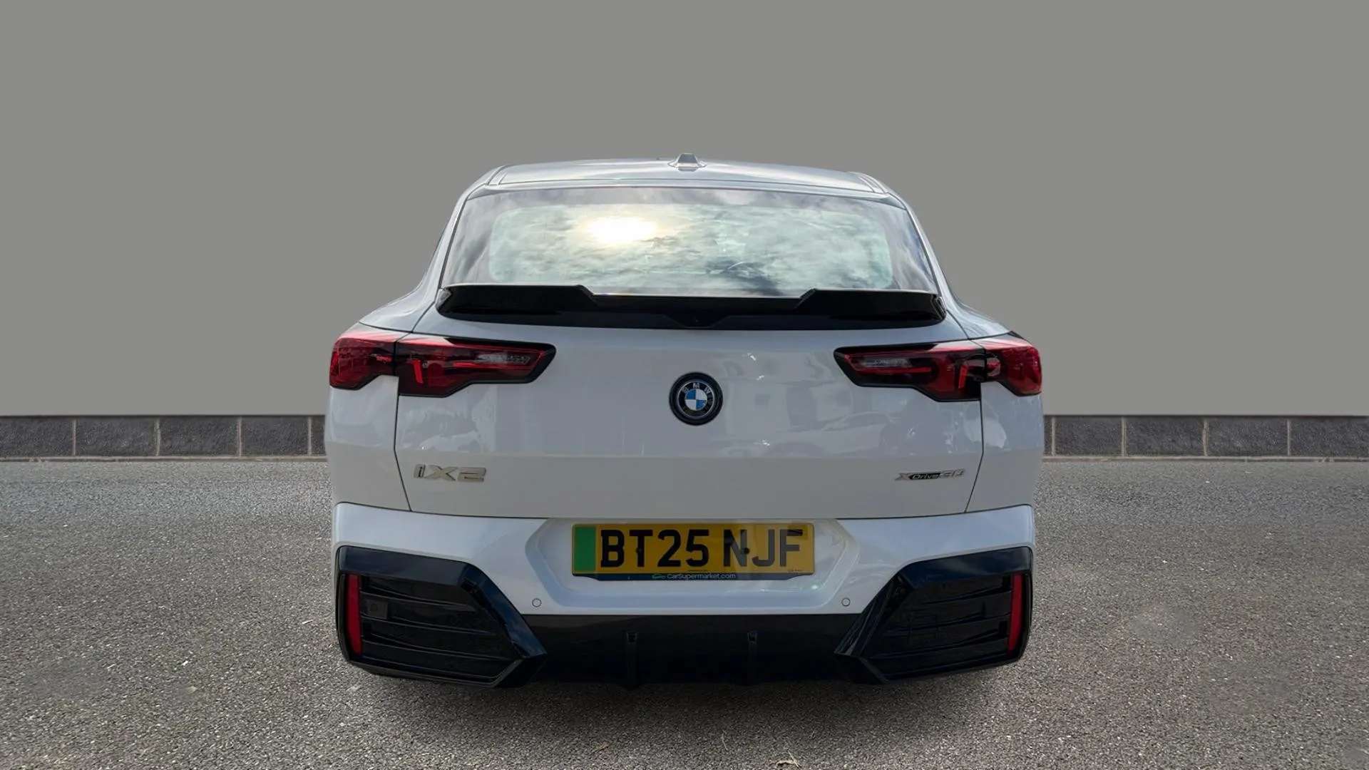 2025 BMW IX2 2025 BMW IX2