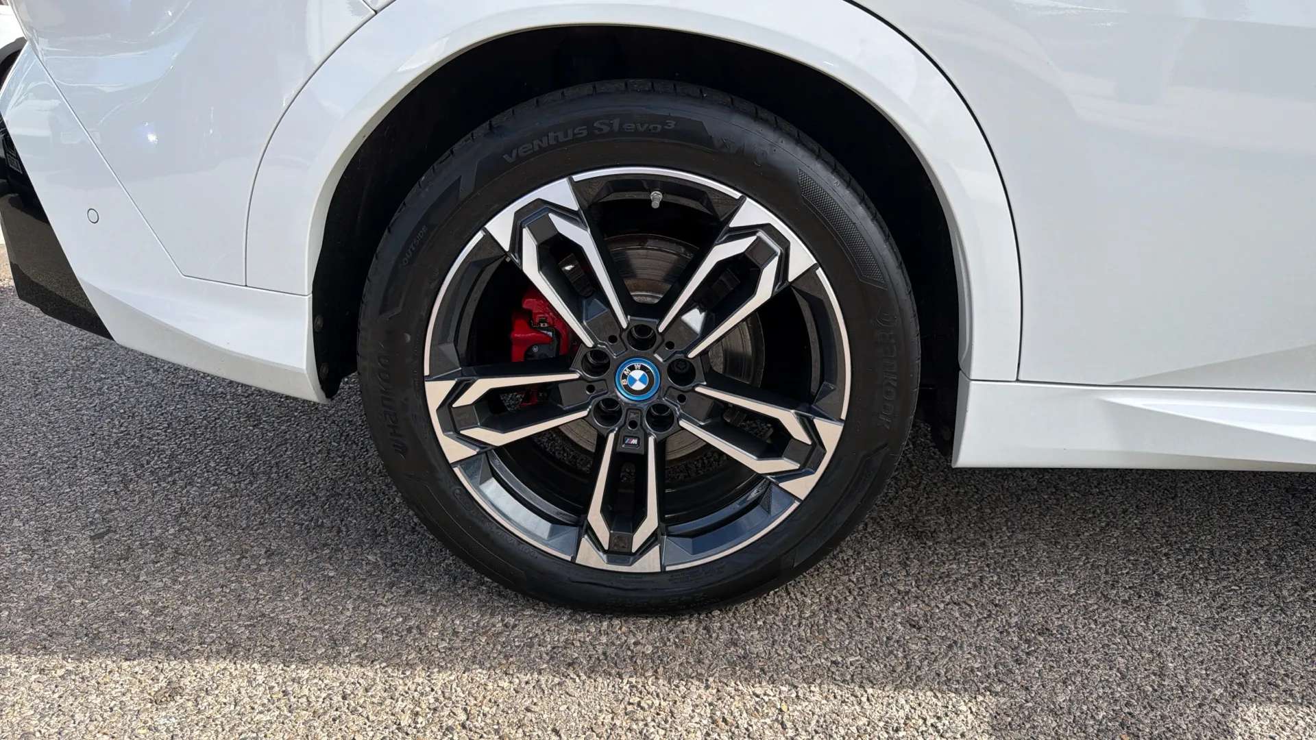 2025 BMW IX2 2025 BMW IX2