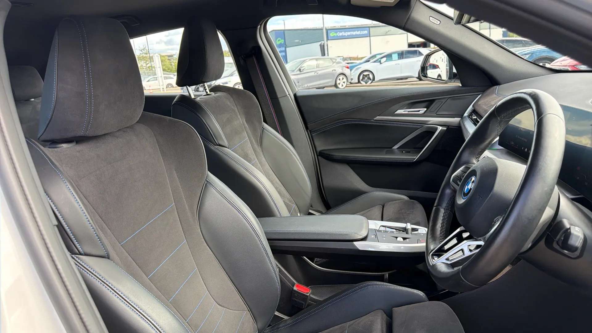 2025 BMW IX2 2025 BMW IX2