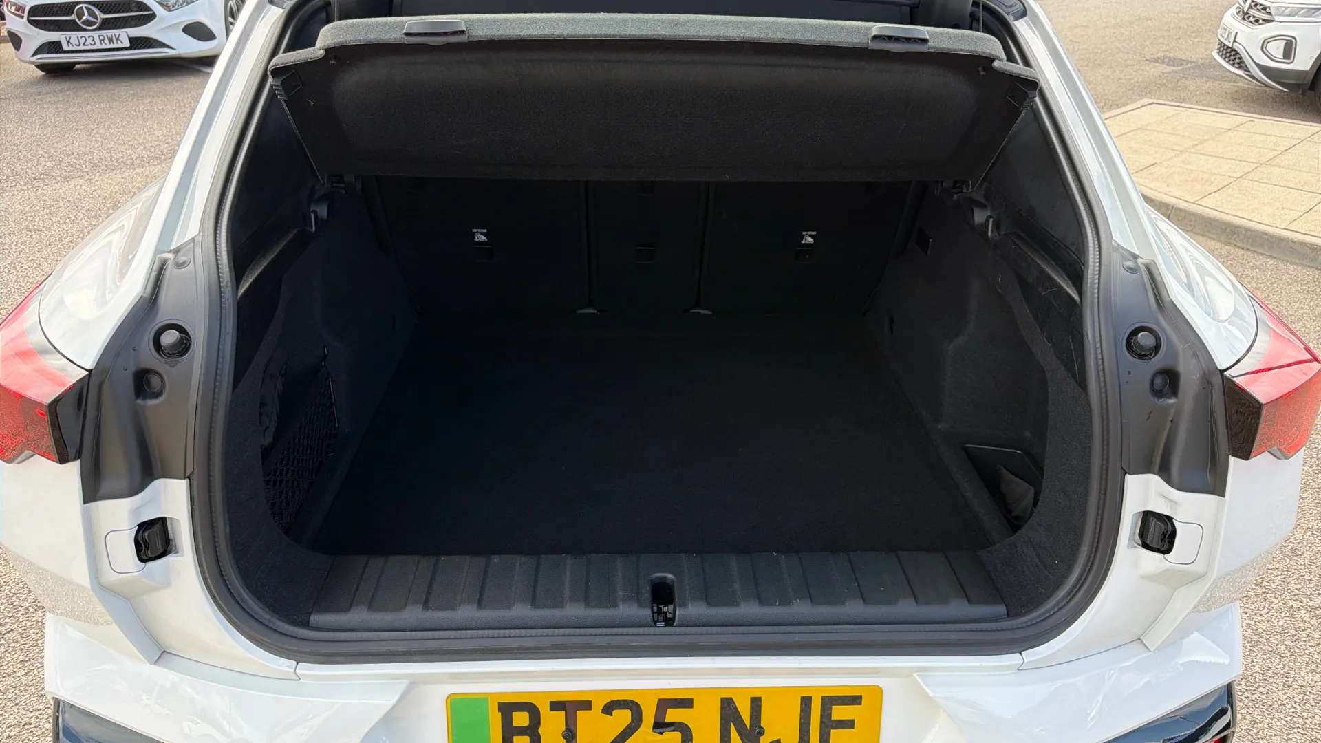 2025 BMW IX2 2025 BMW IX2