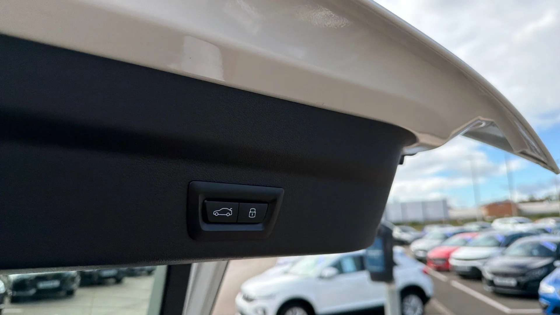 2025 BMW IX2 2025 BMW IX2