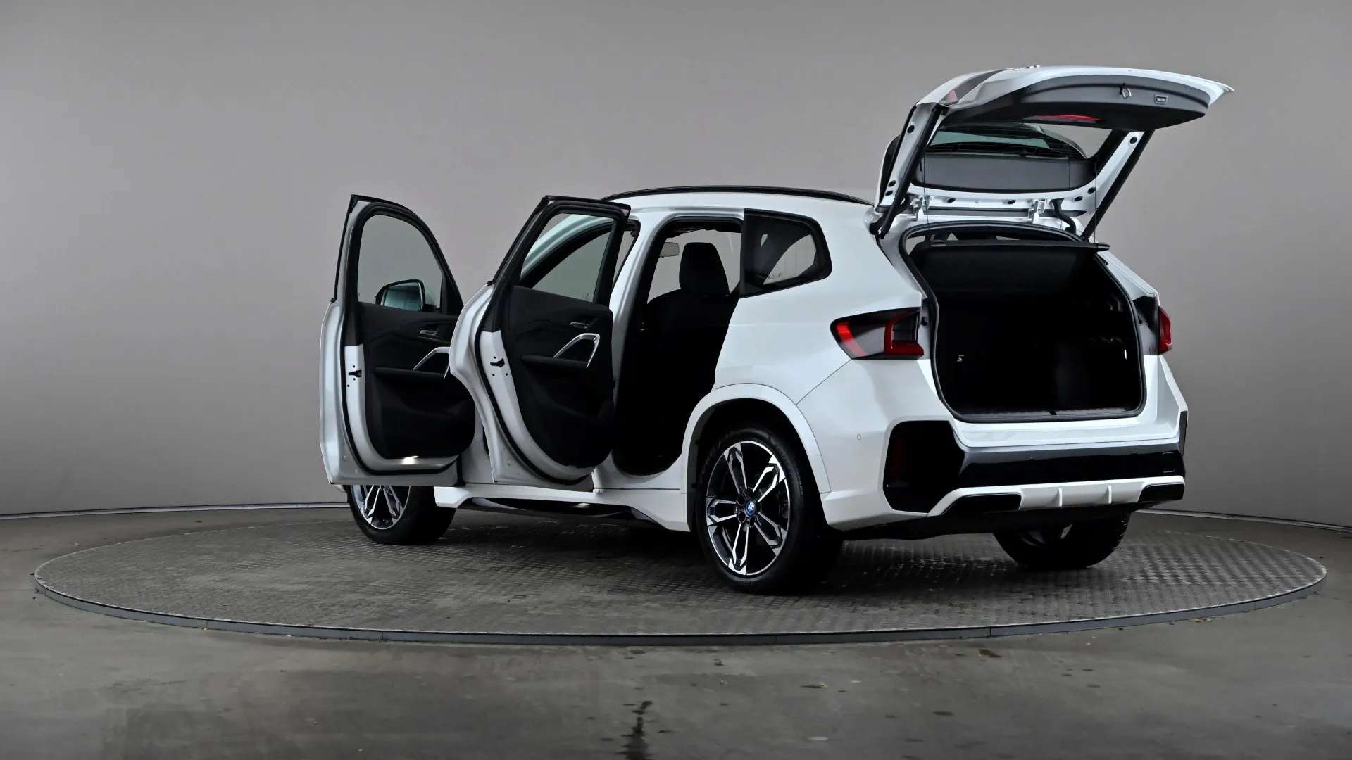 2023 BMW IX1 2023 BMW IX1