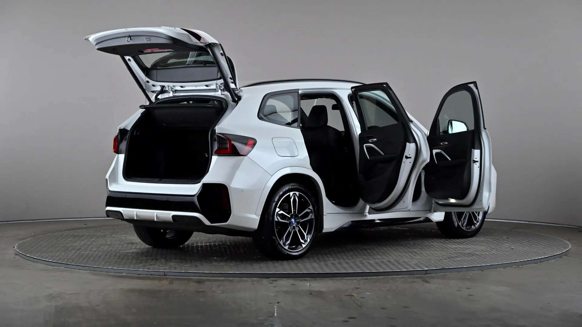 2023 BMW IX1 2023 BMW IX1