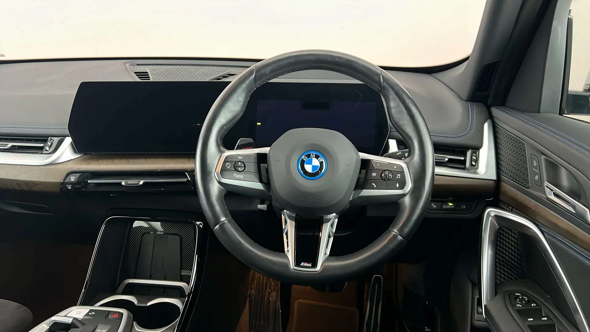 2023 BMW IX1 2023 BMW IX1