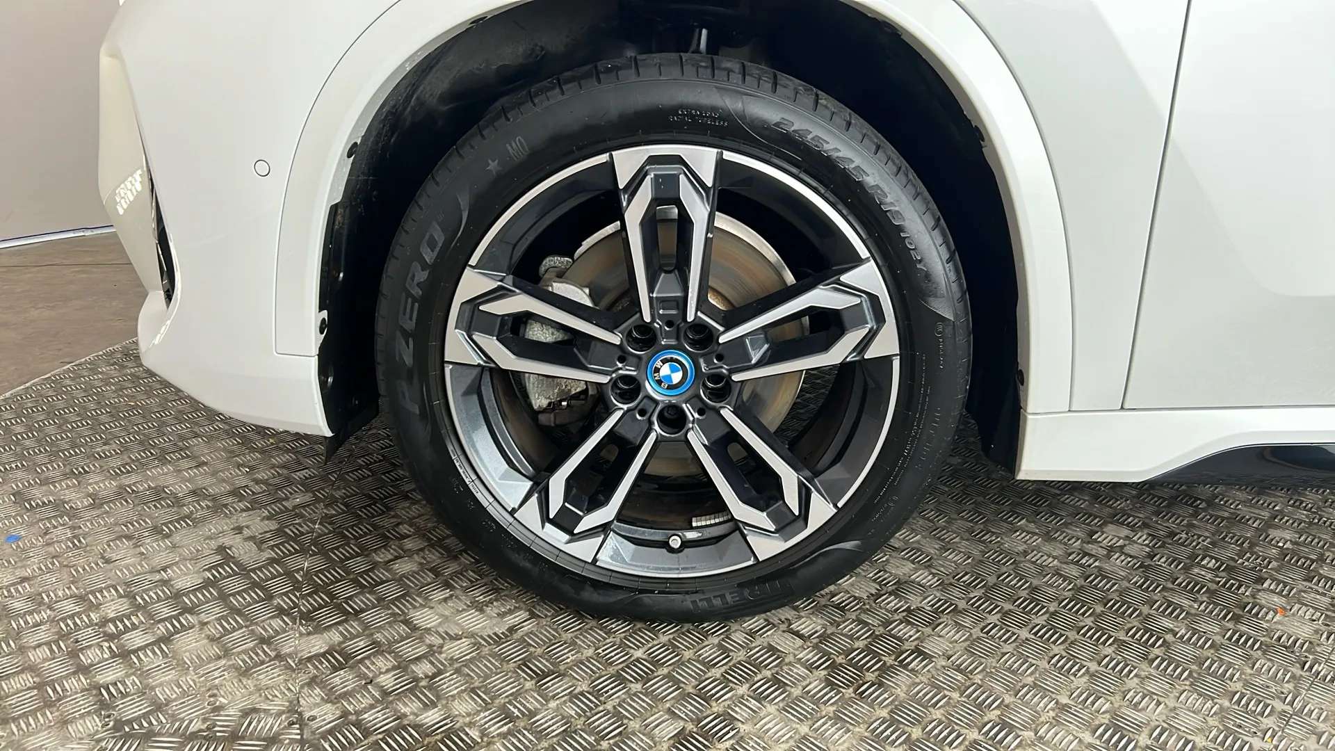 2023 BMW IX1 2023 BMW IX1