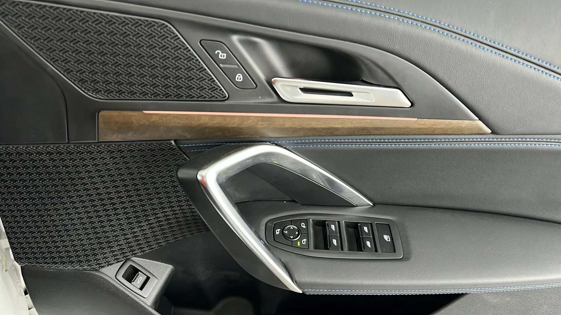 2023 BMW IX1 2023 BMW IX1