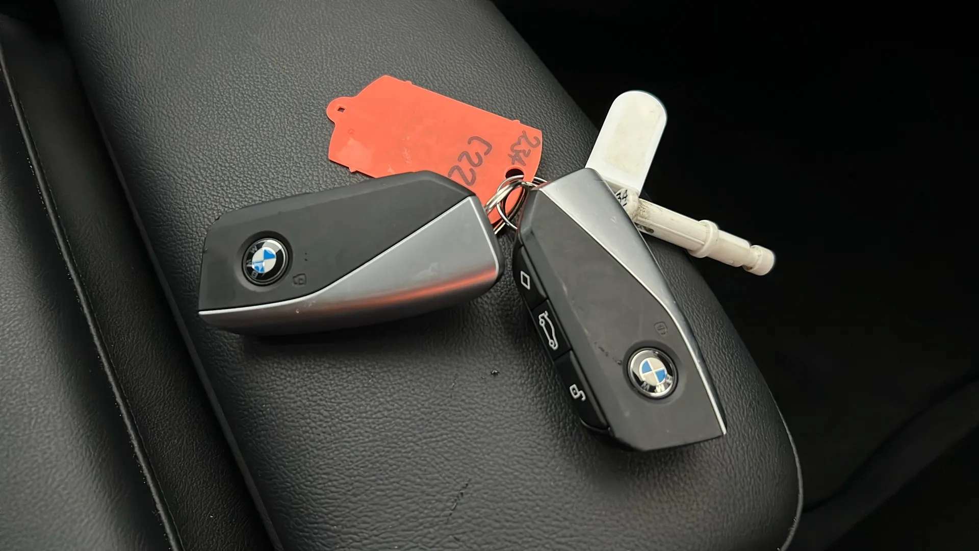 2024 BMW IX2 2024 BMW IX2