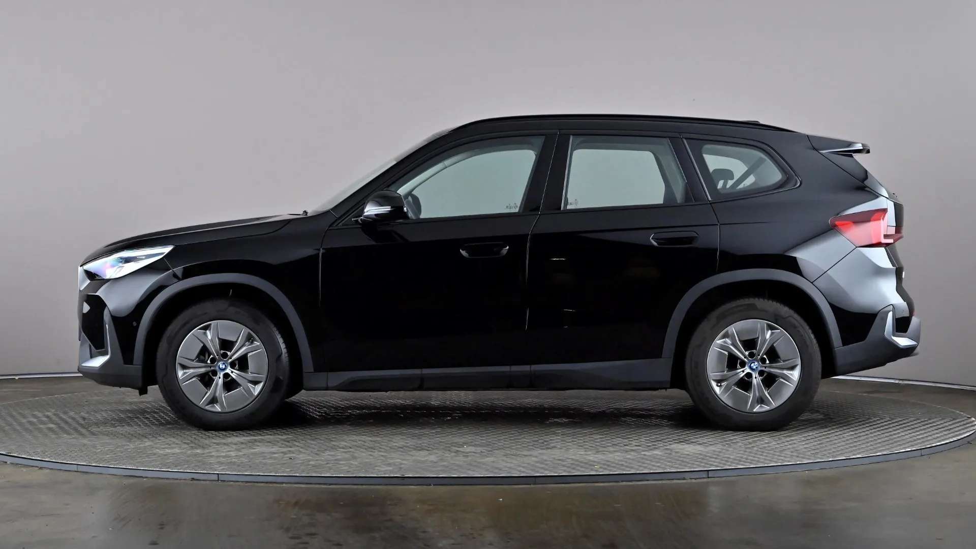 2024 BMW IX1 2024 BMW IX1