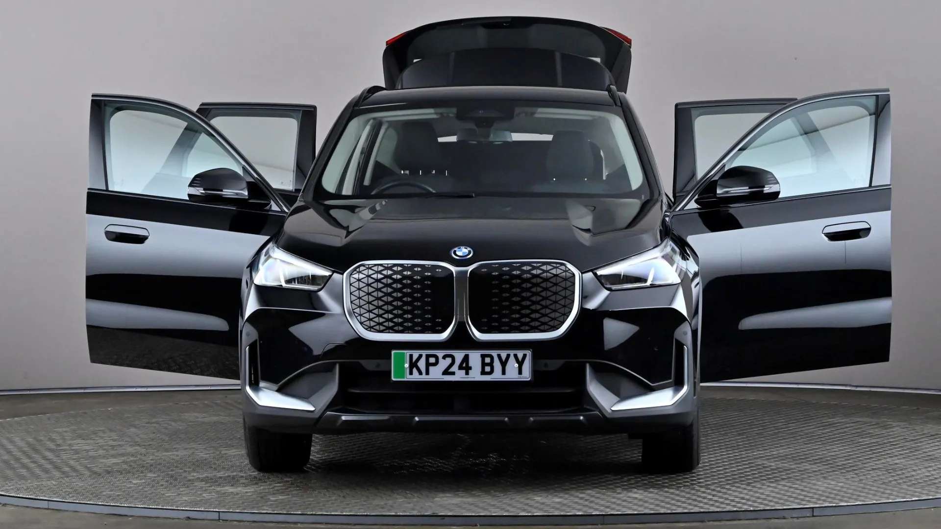 2024 BMW IX1 2024 BMW IX1