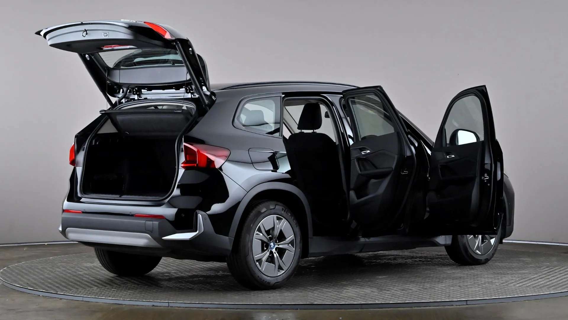 2024 BMW IX1 2024 BMW IX1