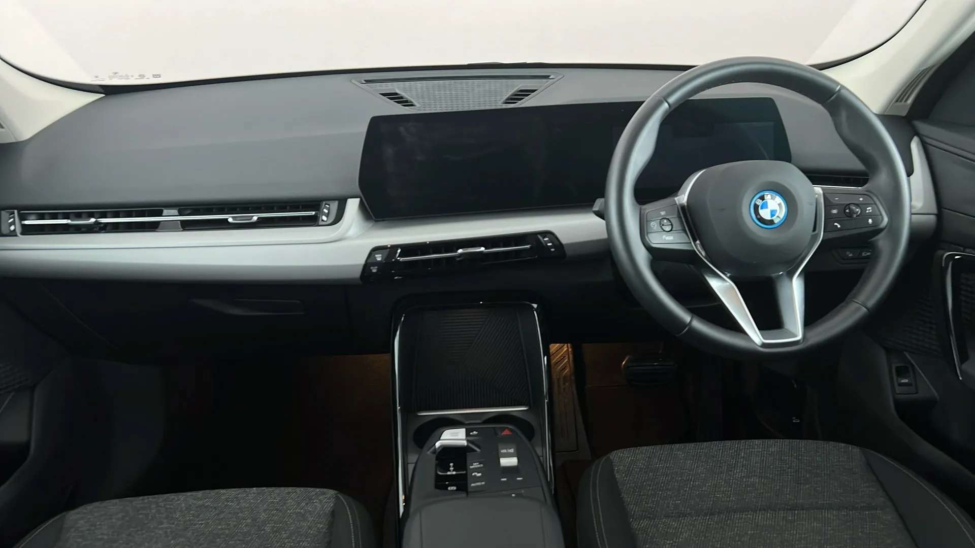 2024 BMW IX1 2024 BMW IX1