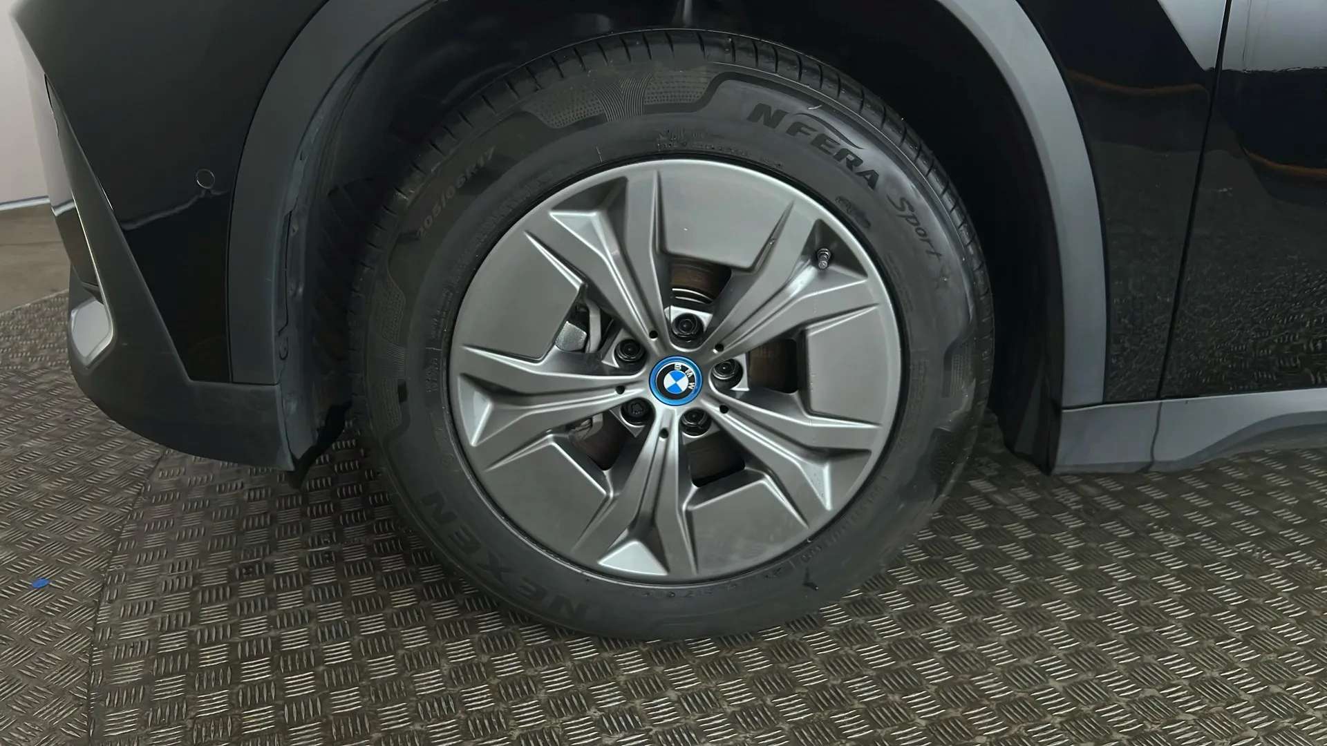 2024 BMW IX1 2024 BMW IX1