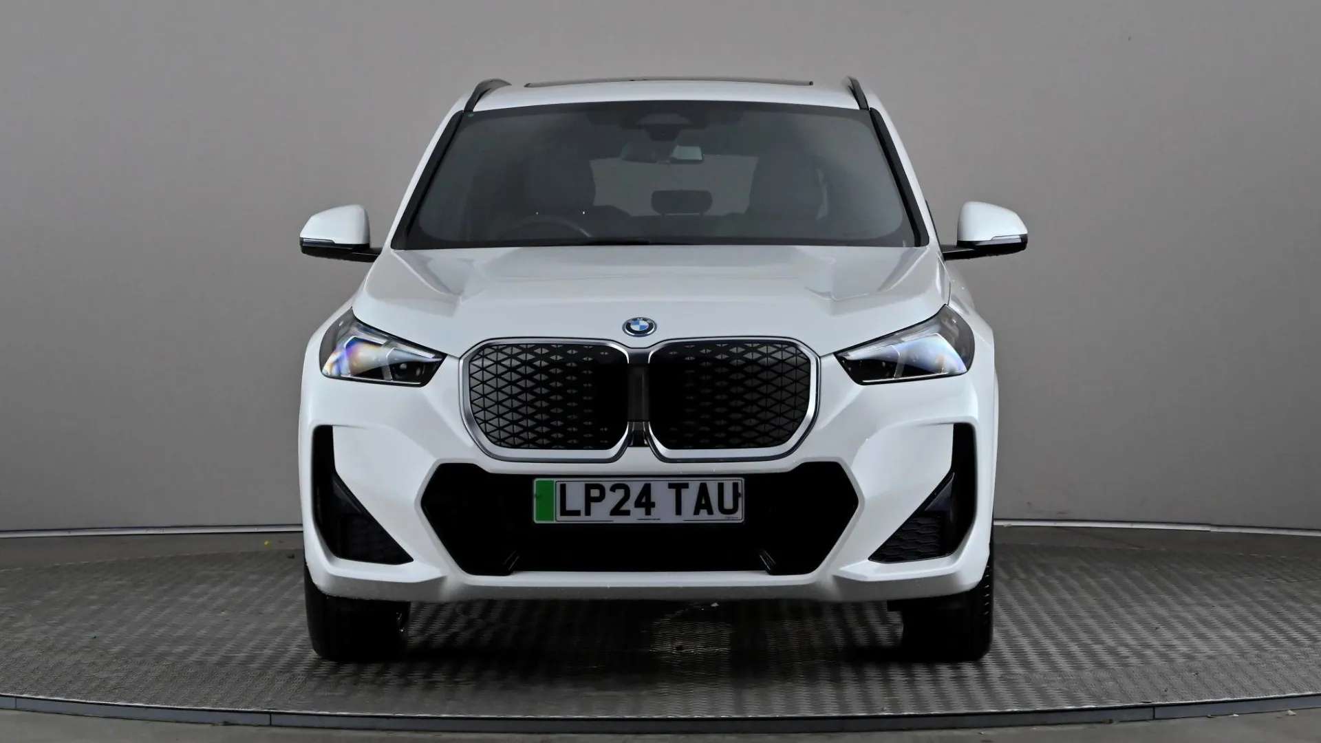 2024 BMW IX1 2024 BMW IX1